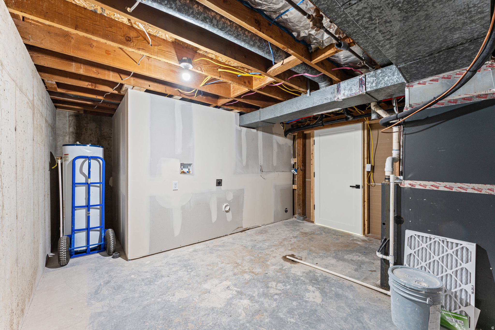 main property photo 27