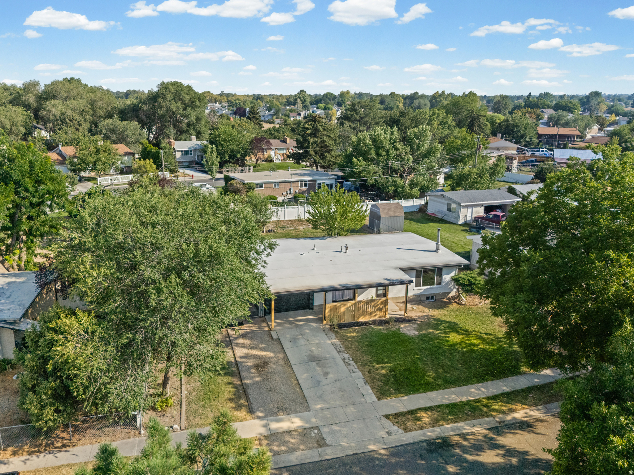 main property photo 34