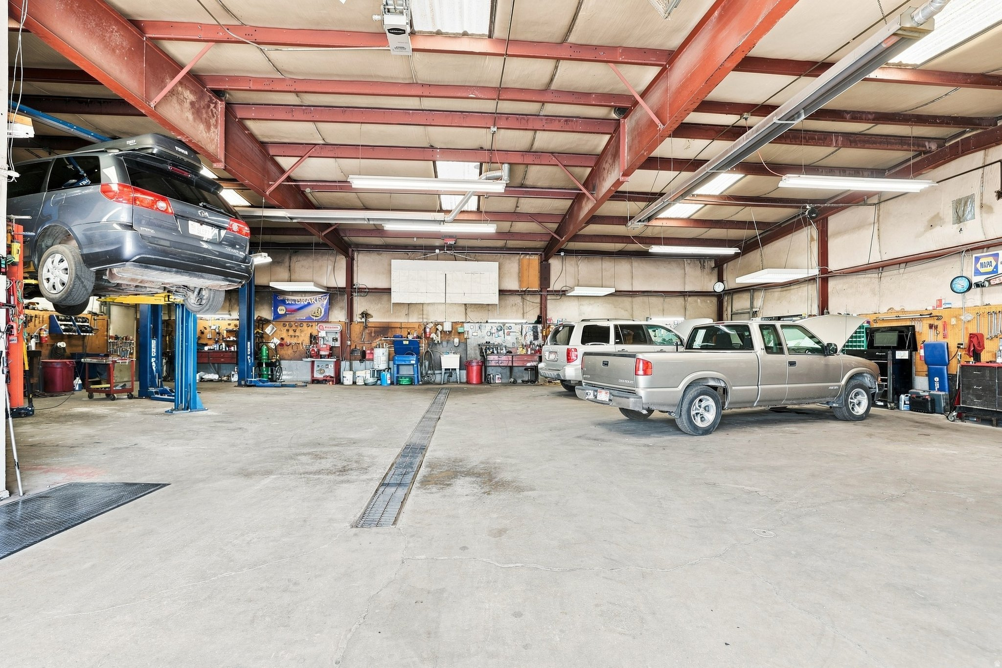 main property photo 22