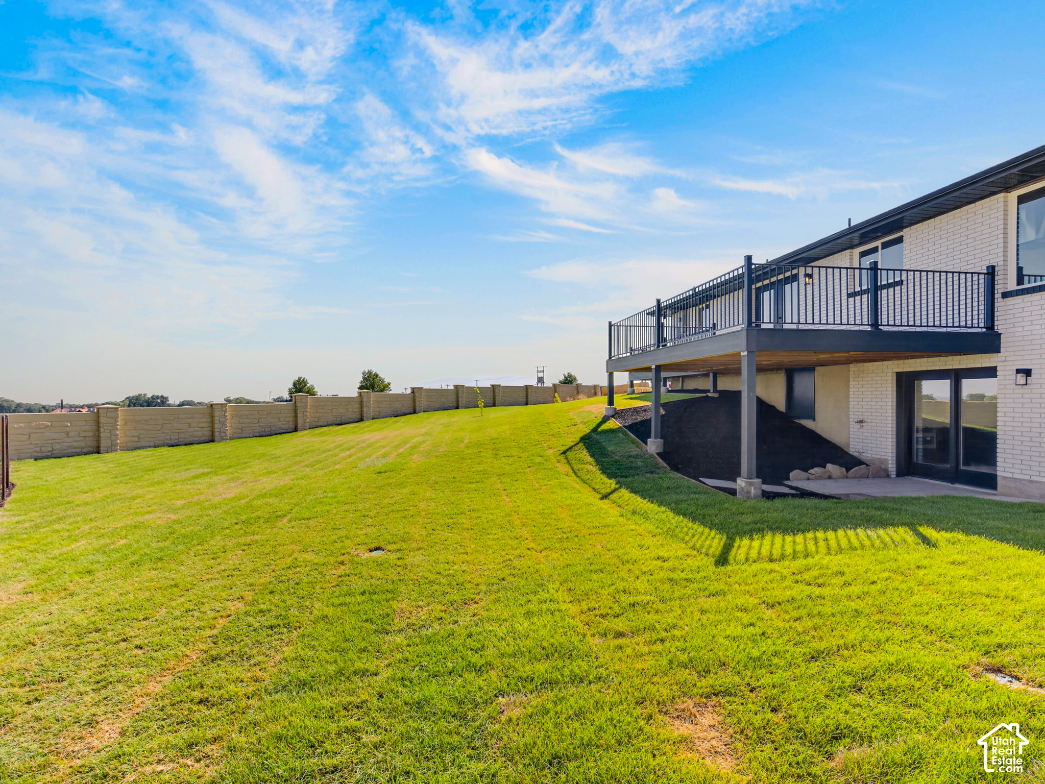 main property photo 75
