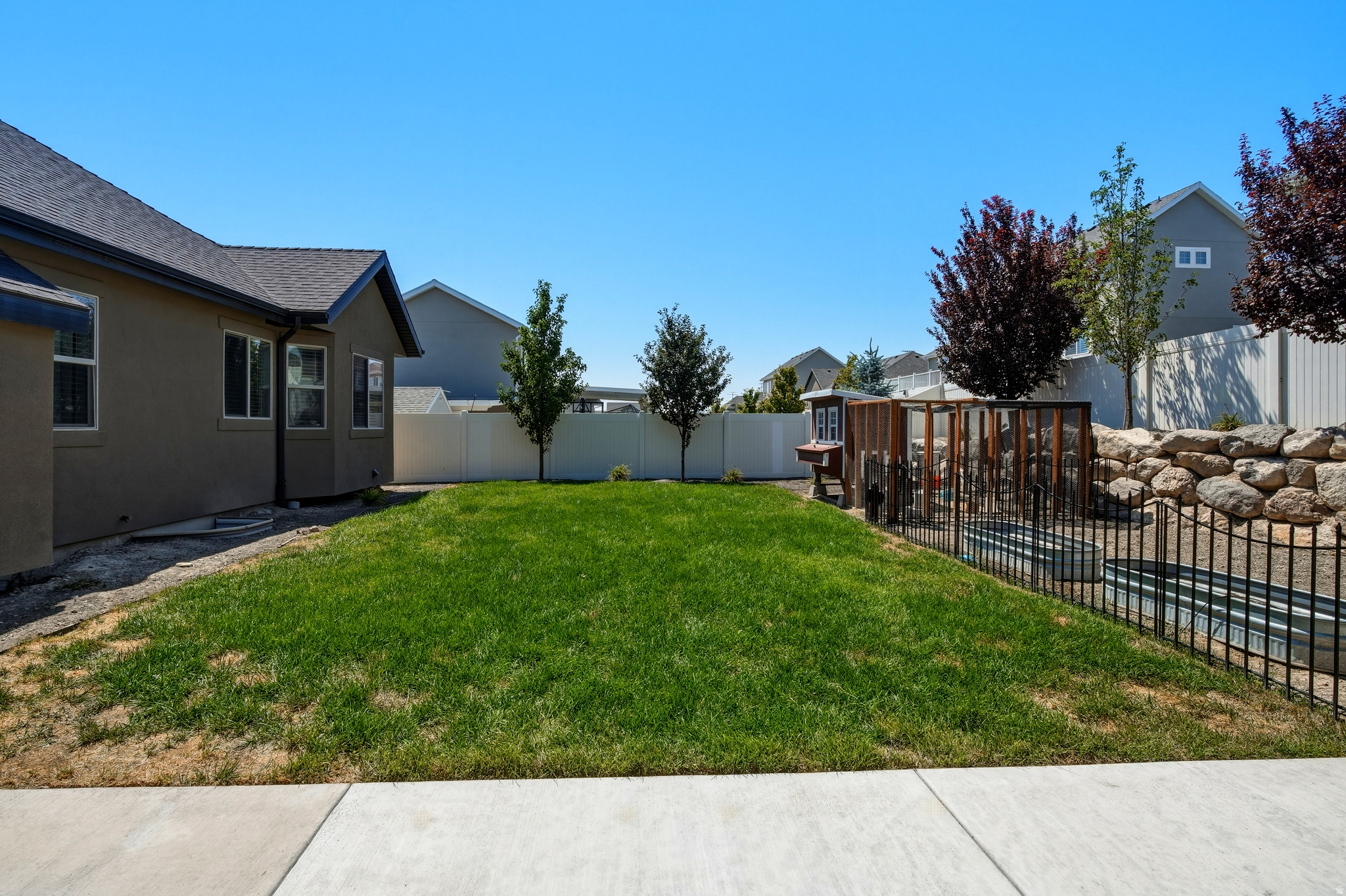 main property photo 43