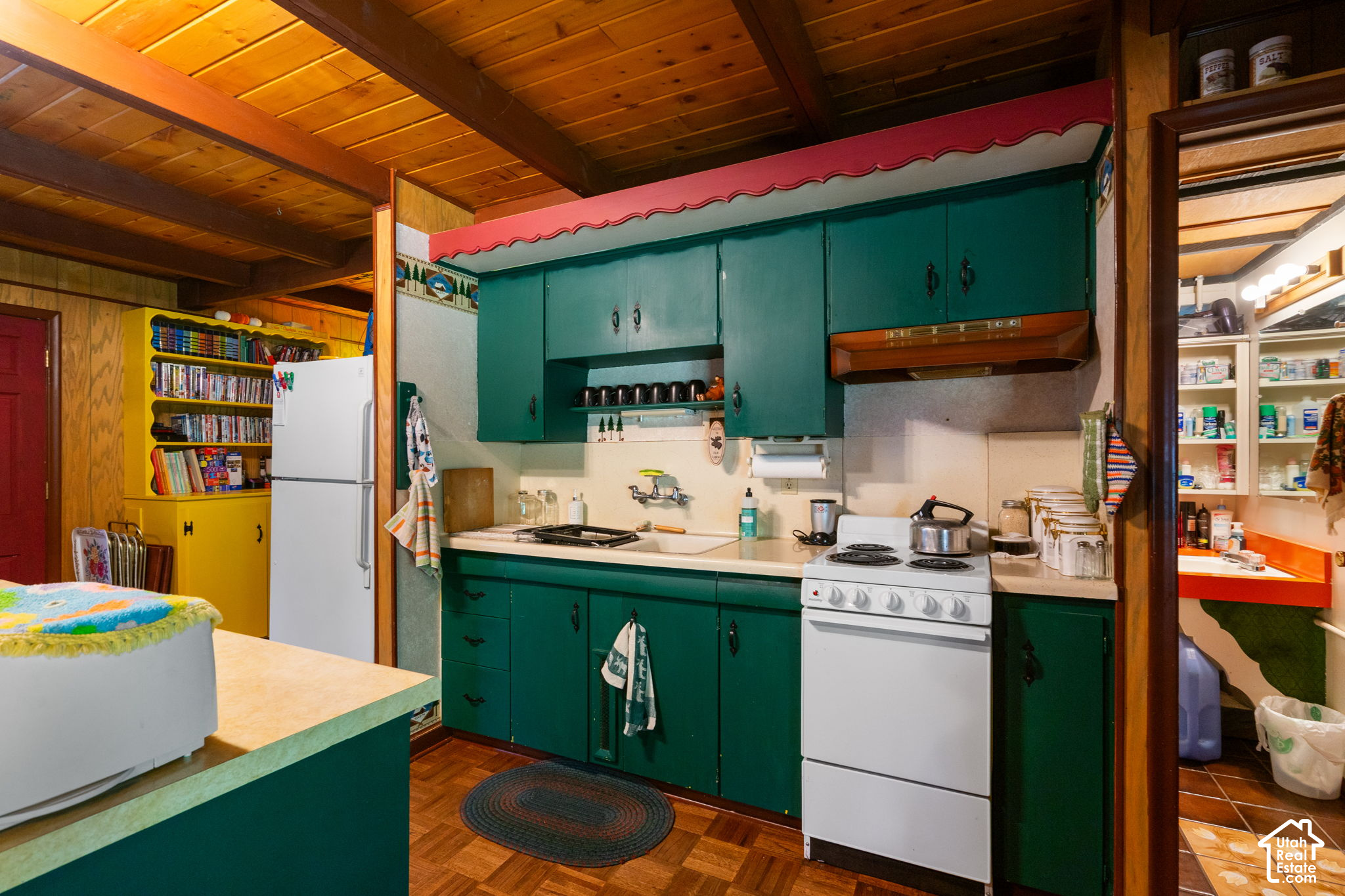 main property photo 11