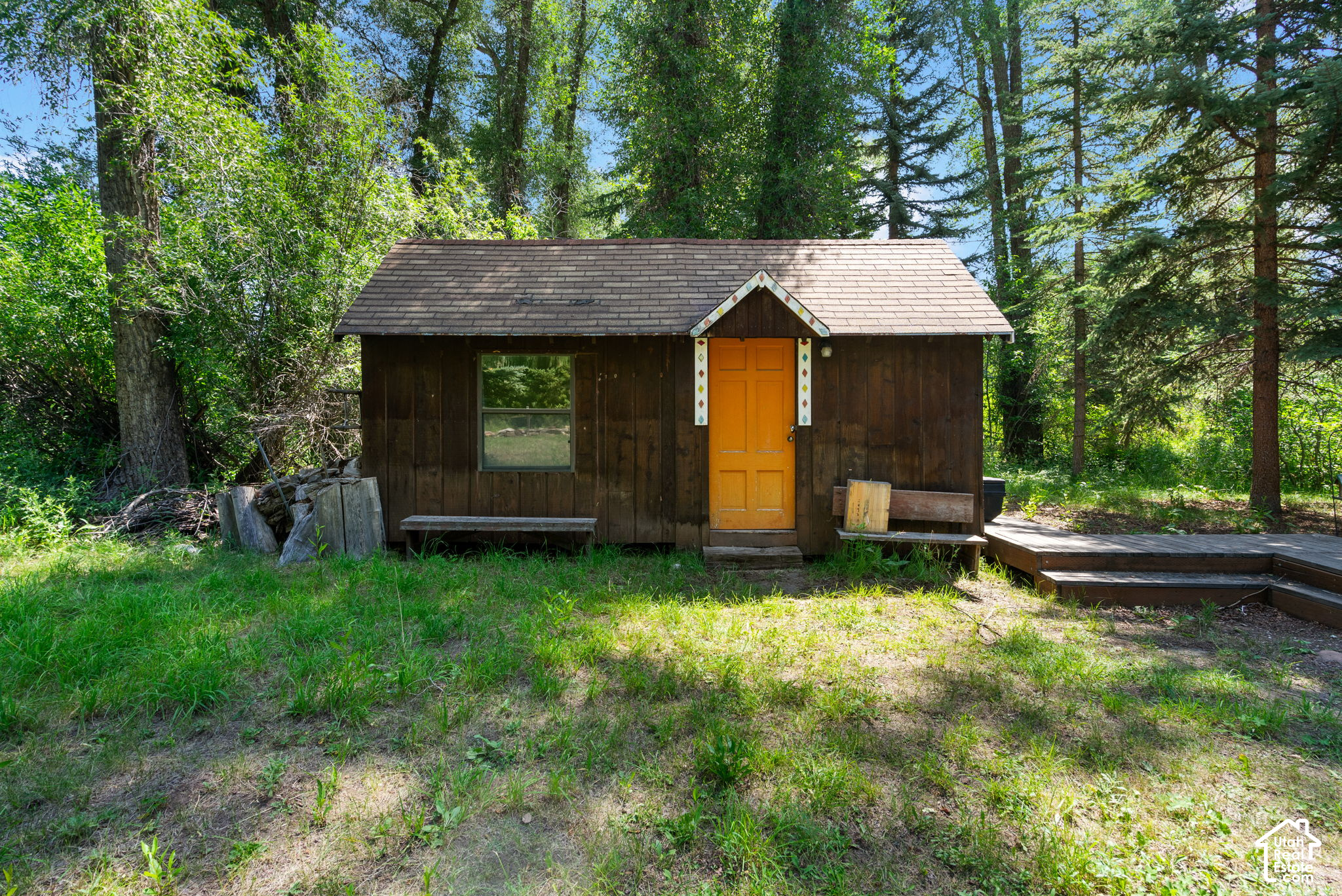 main property photo 20