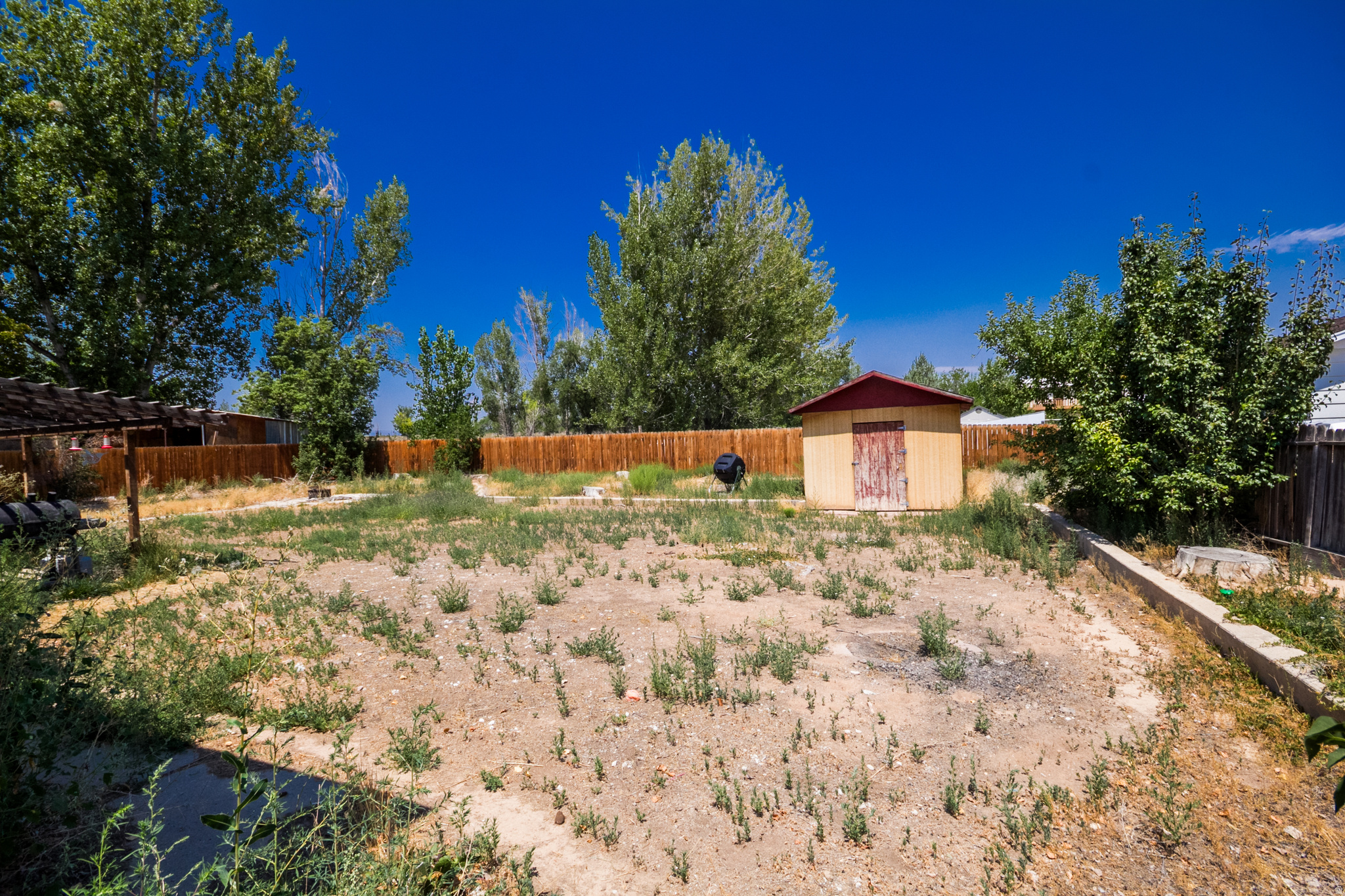 main property photo 40