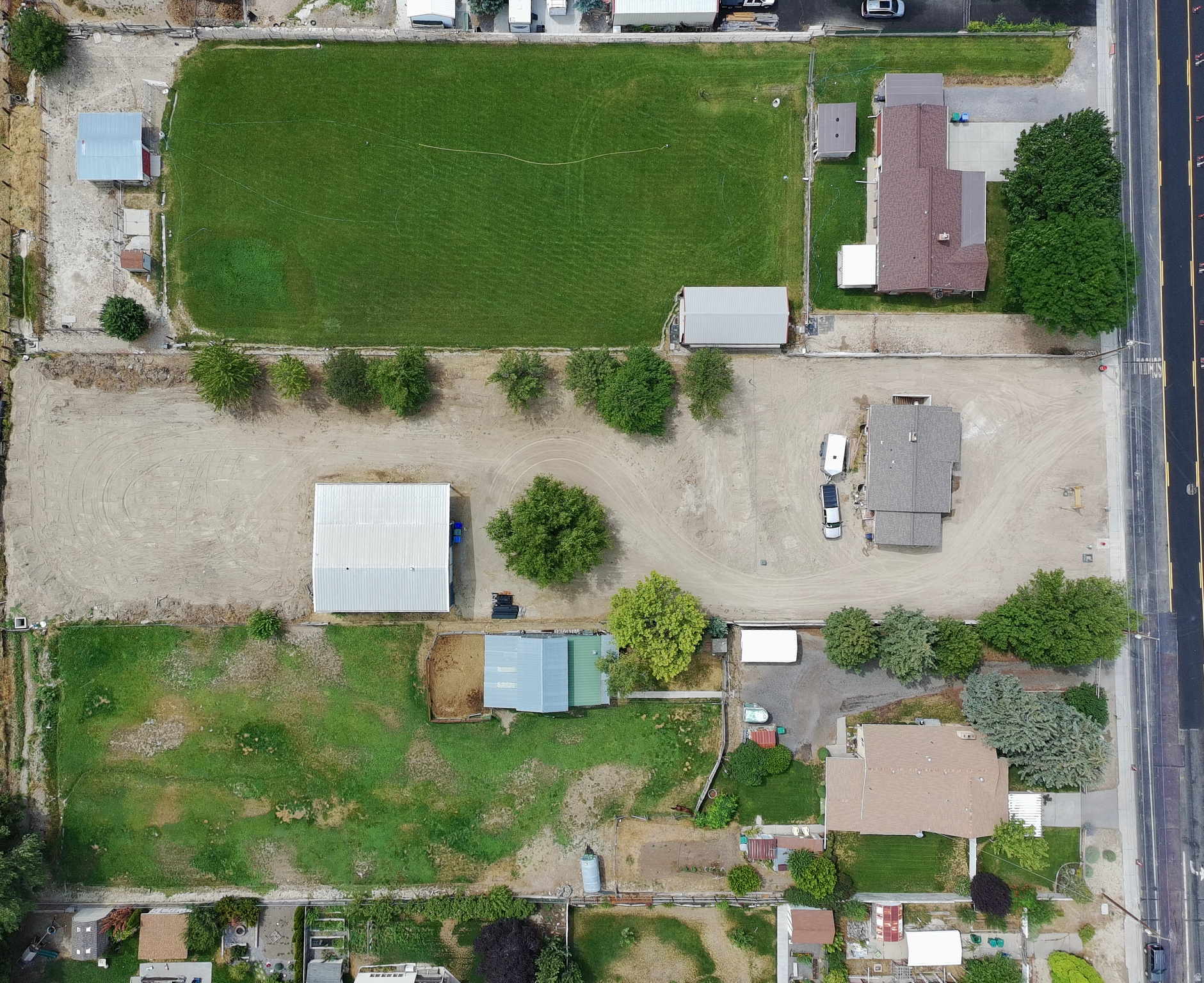 main property photo 9