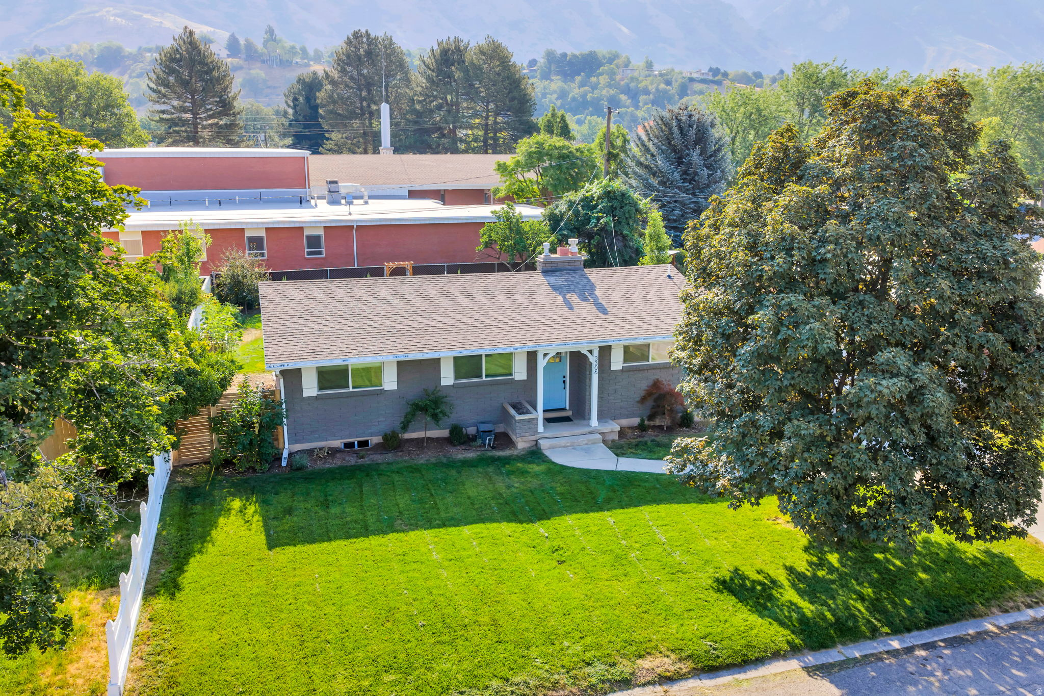 main property photo 37