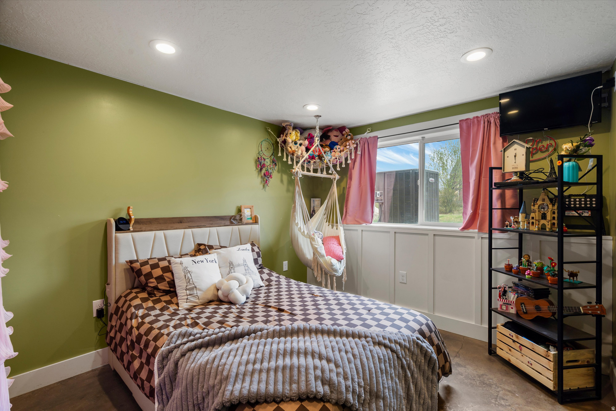 main property photo 17