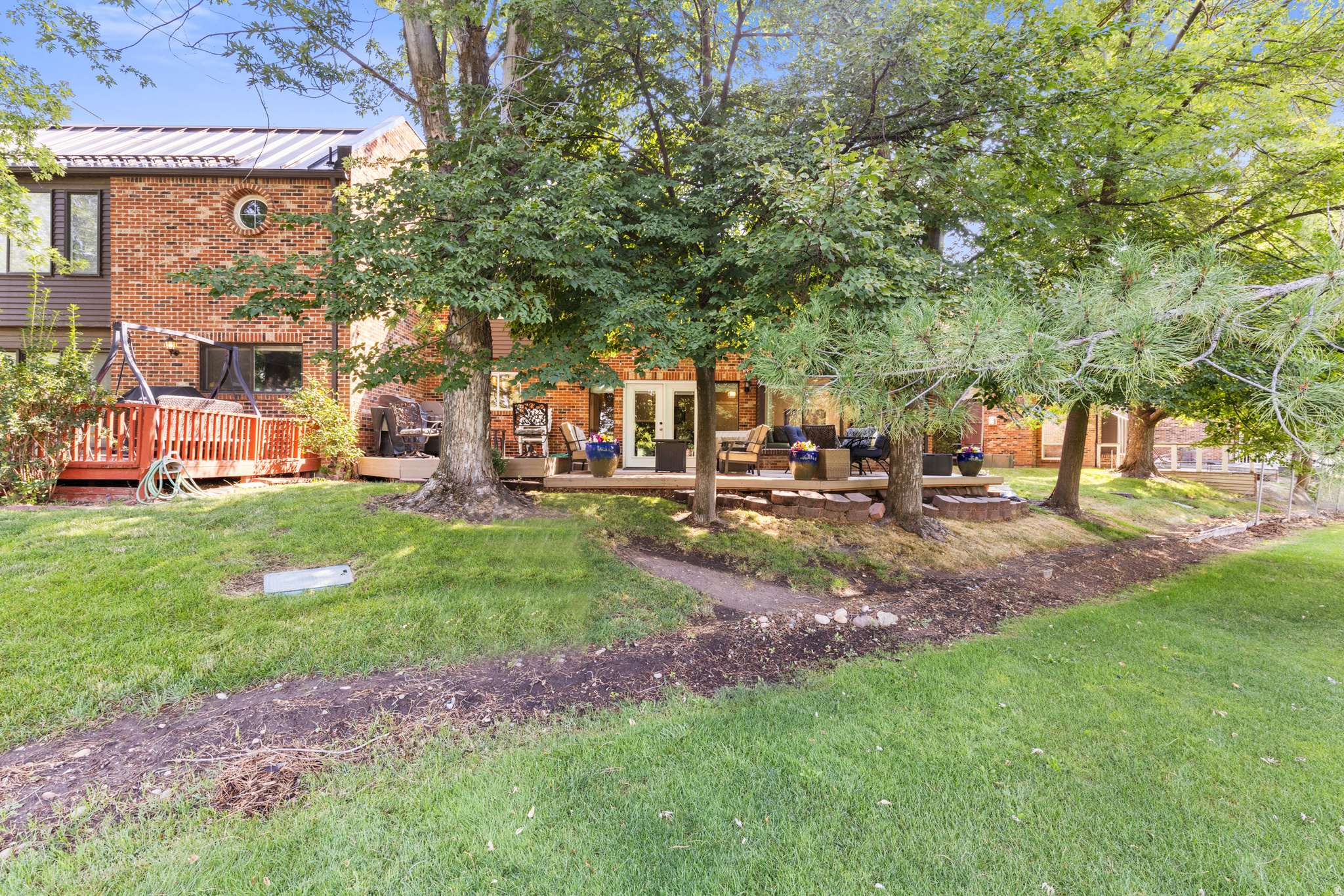 main property photo 33