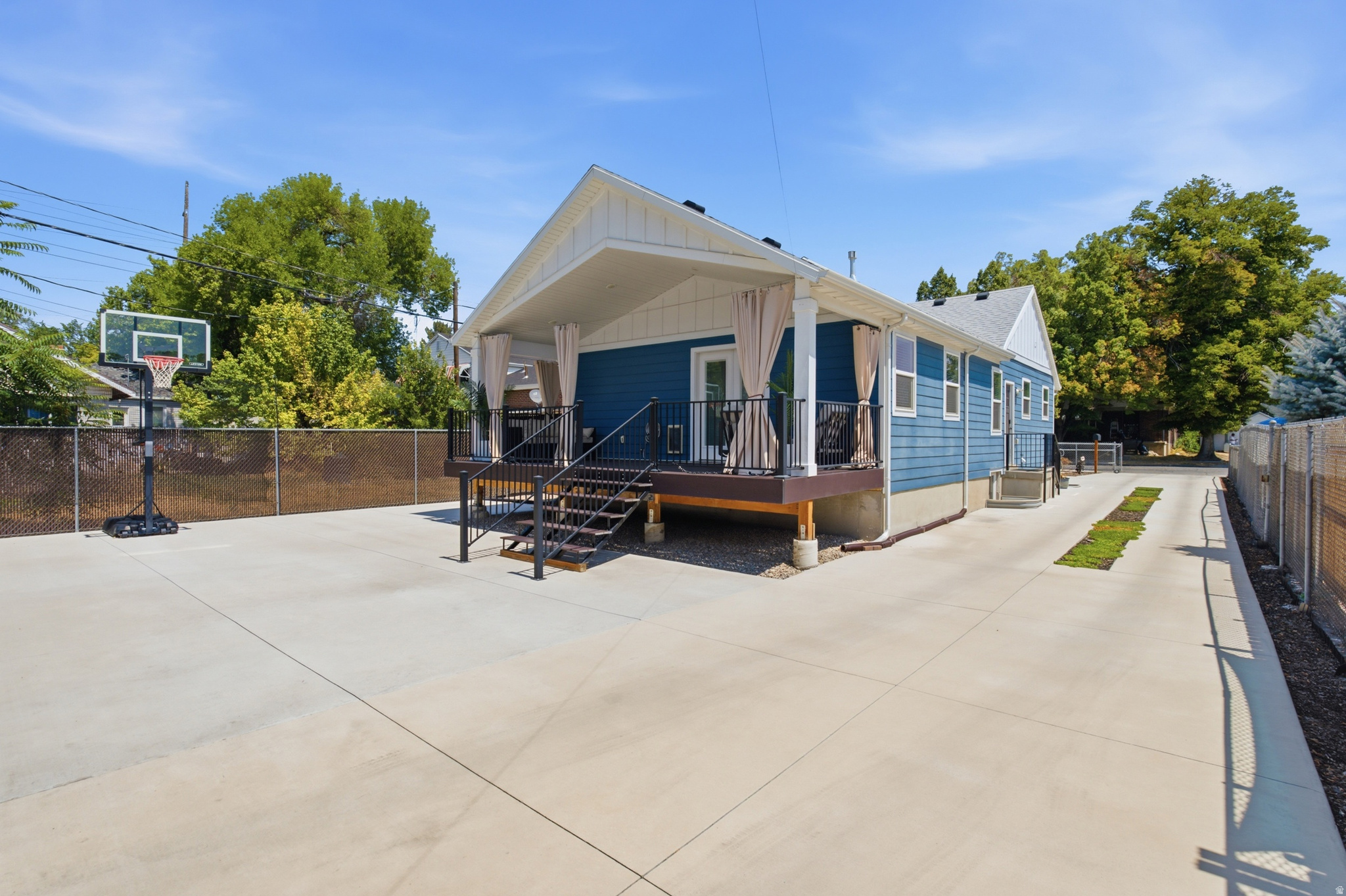 main property photo 35