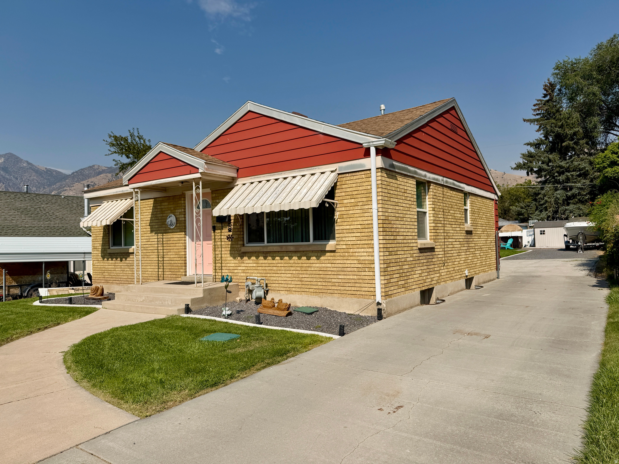 main property photo 5