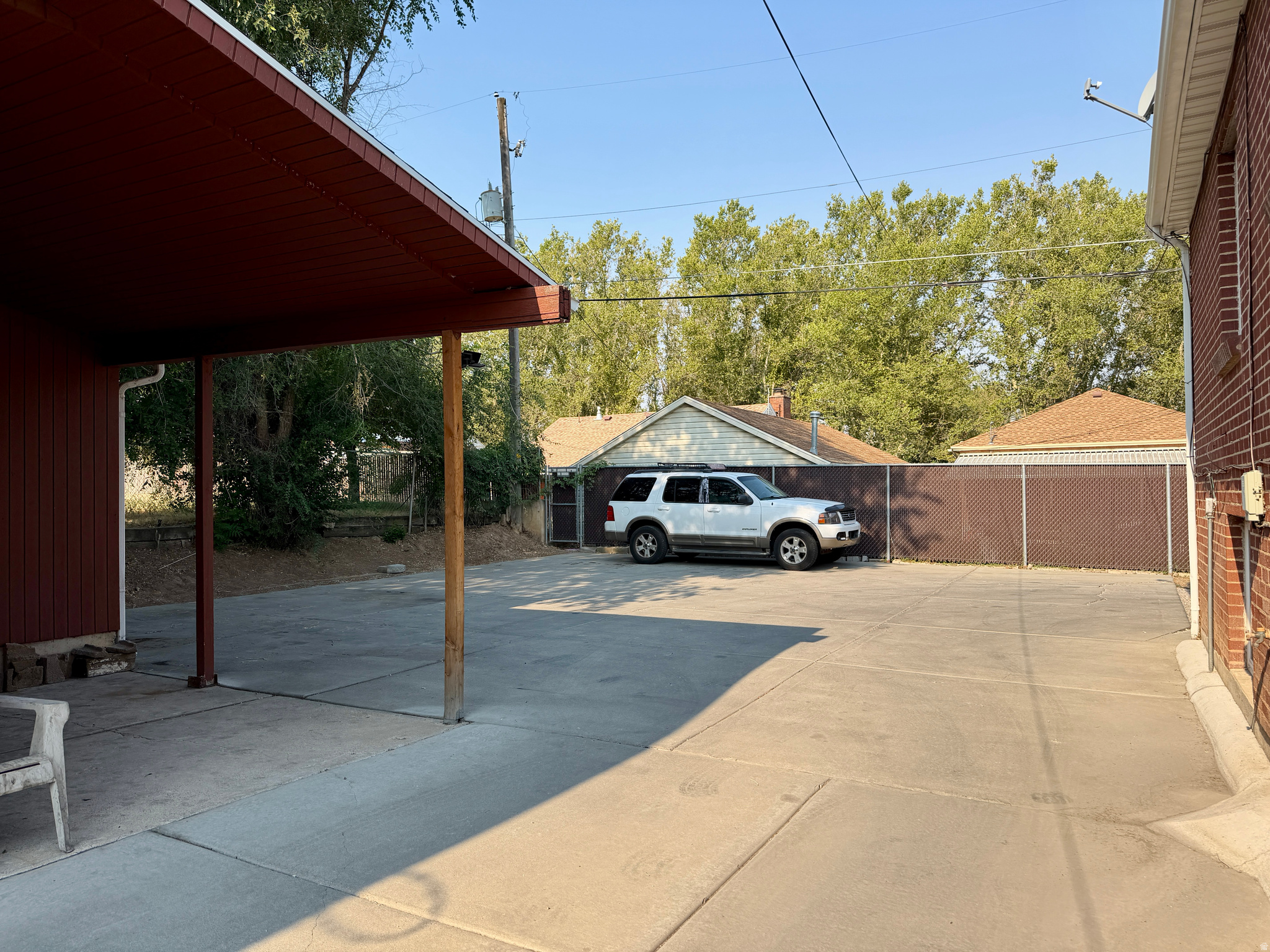 main property photo 7