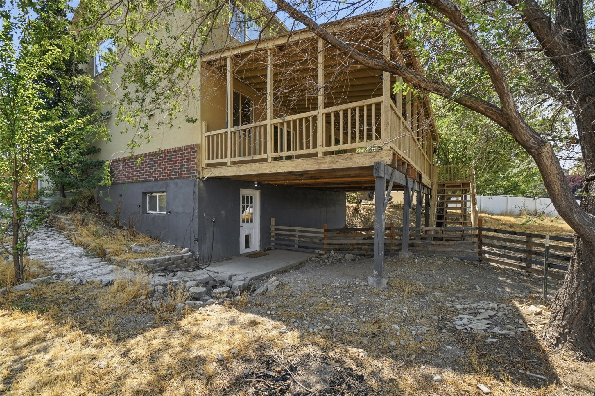 main property photo 37