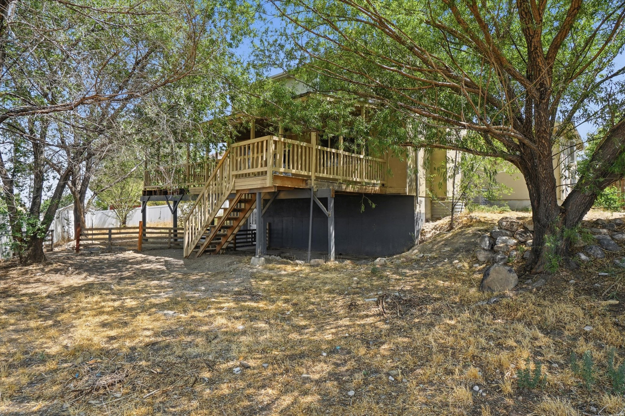 main property photo 39