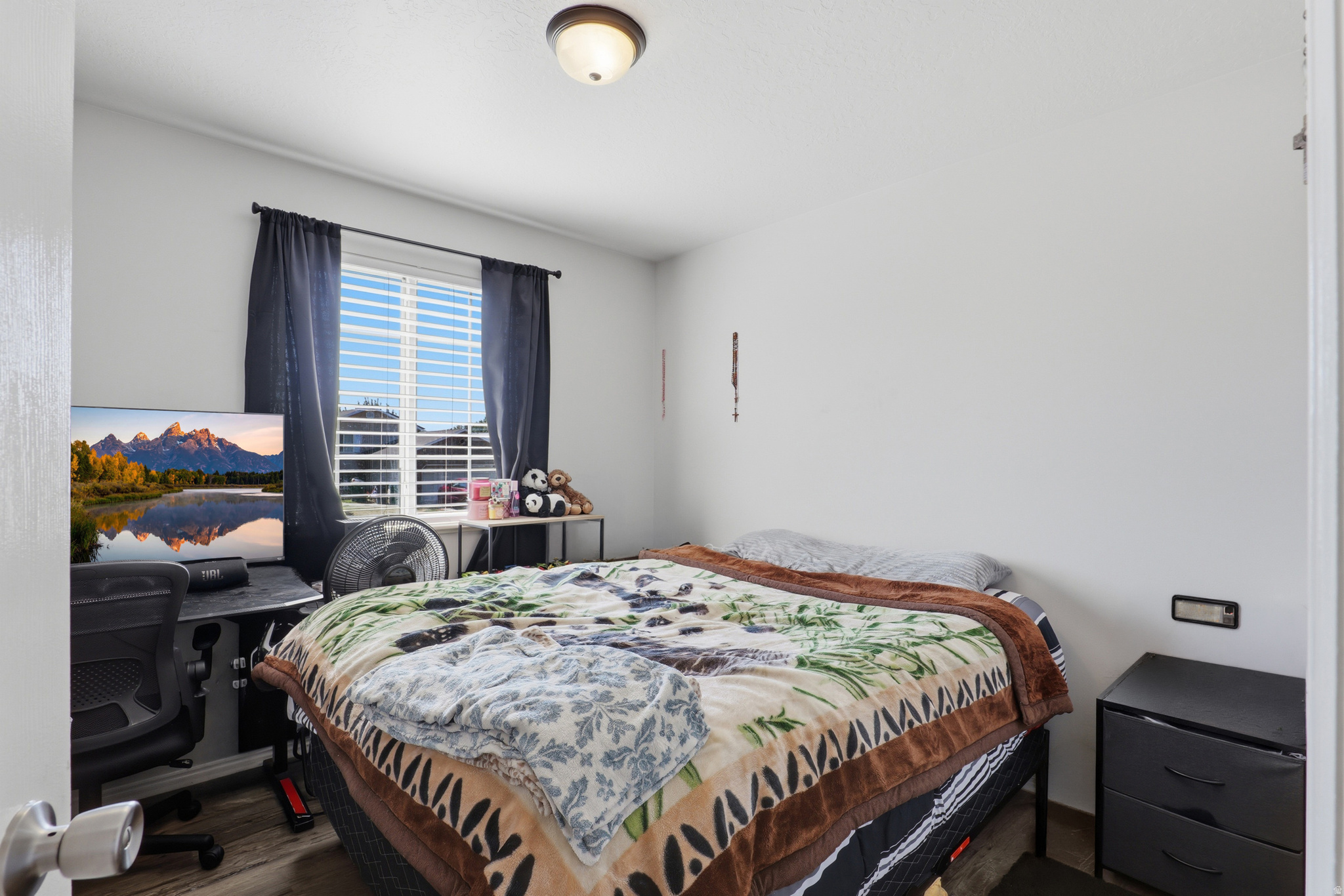 main property photo 9