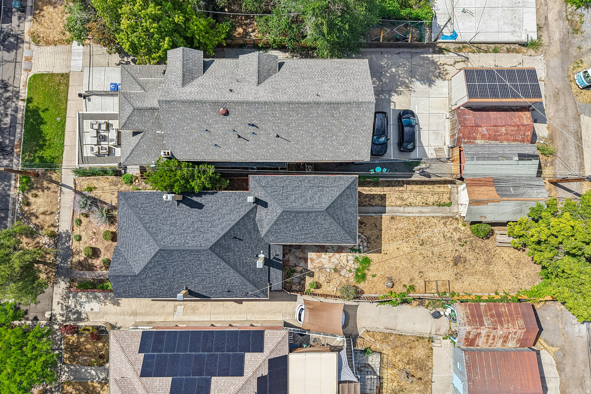 main property photo 37