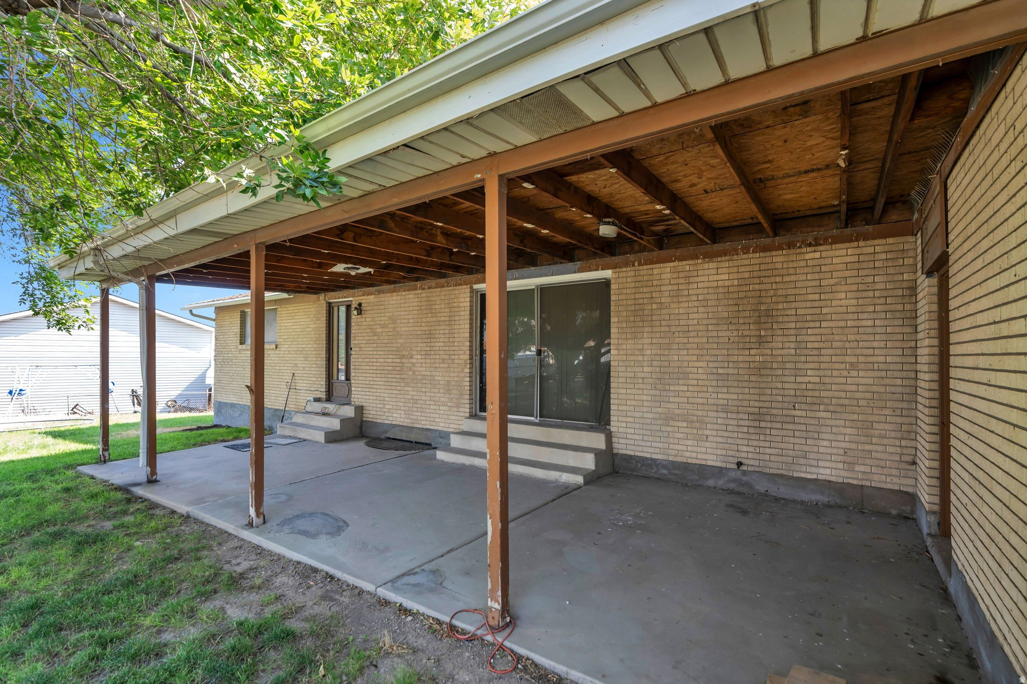 main property photo 10