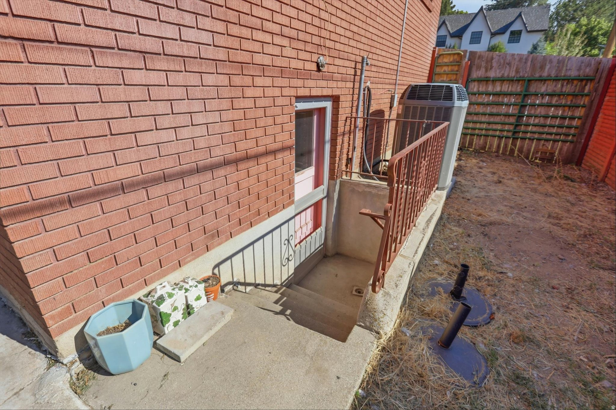 main property photo 41