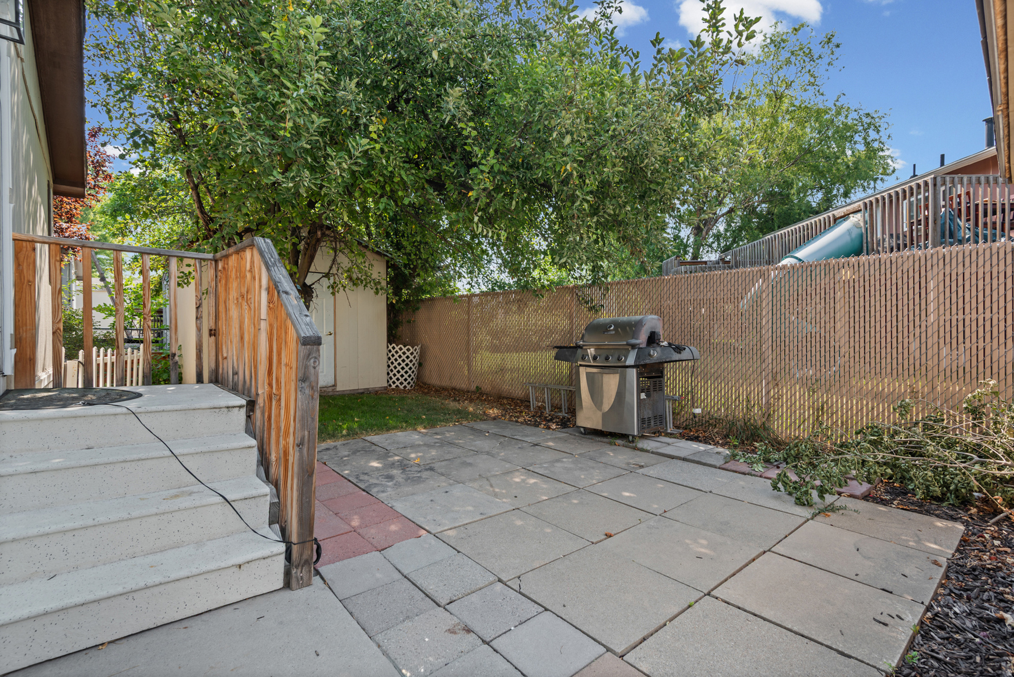 main property photo 23