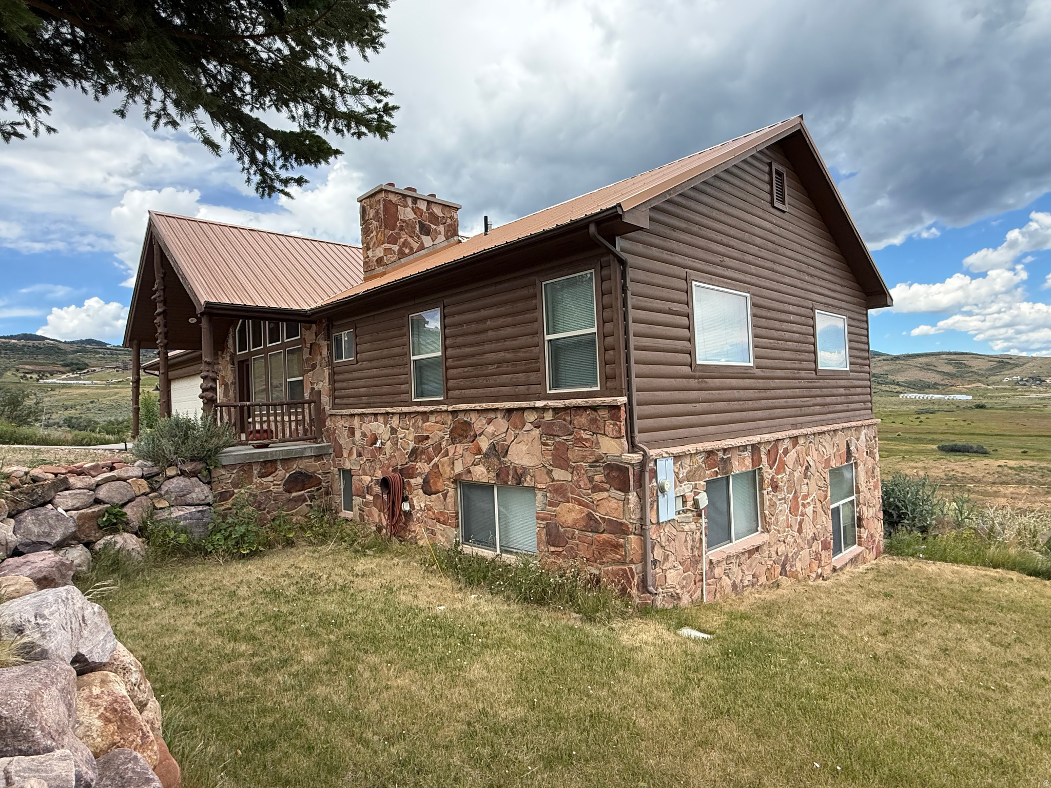 main property photo 16