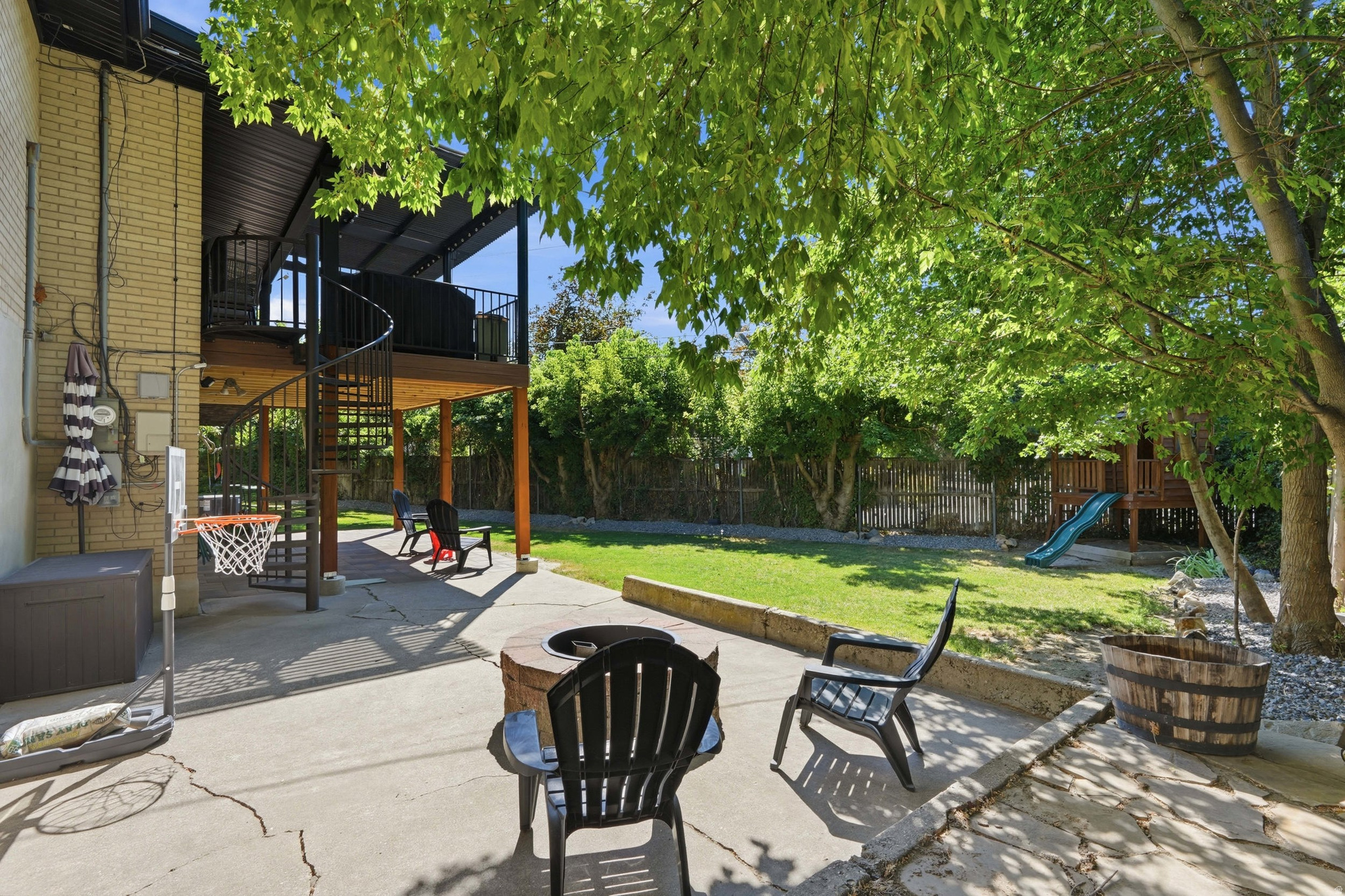 main property photo 48