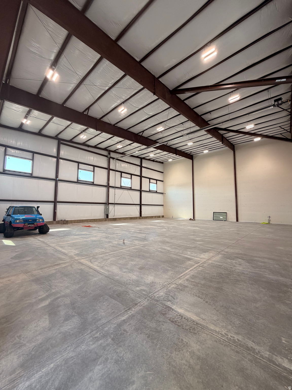 main property photo 18