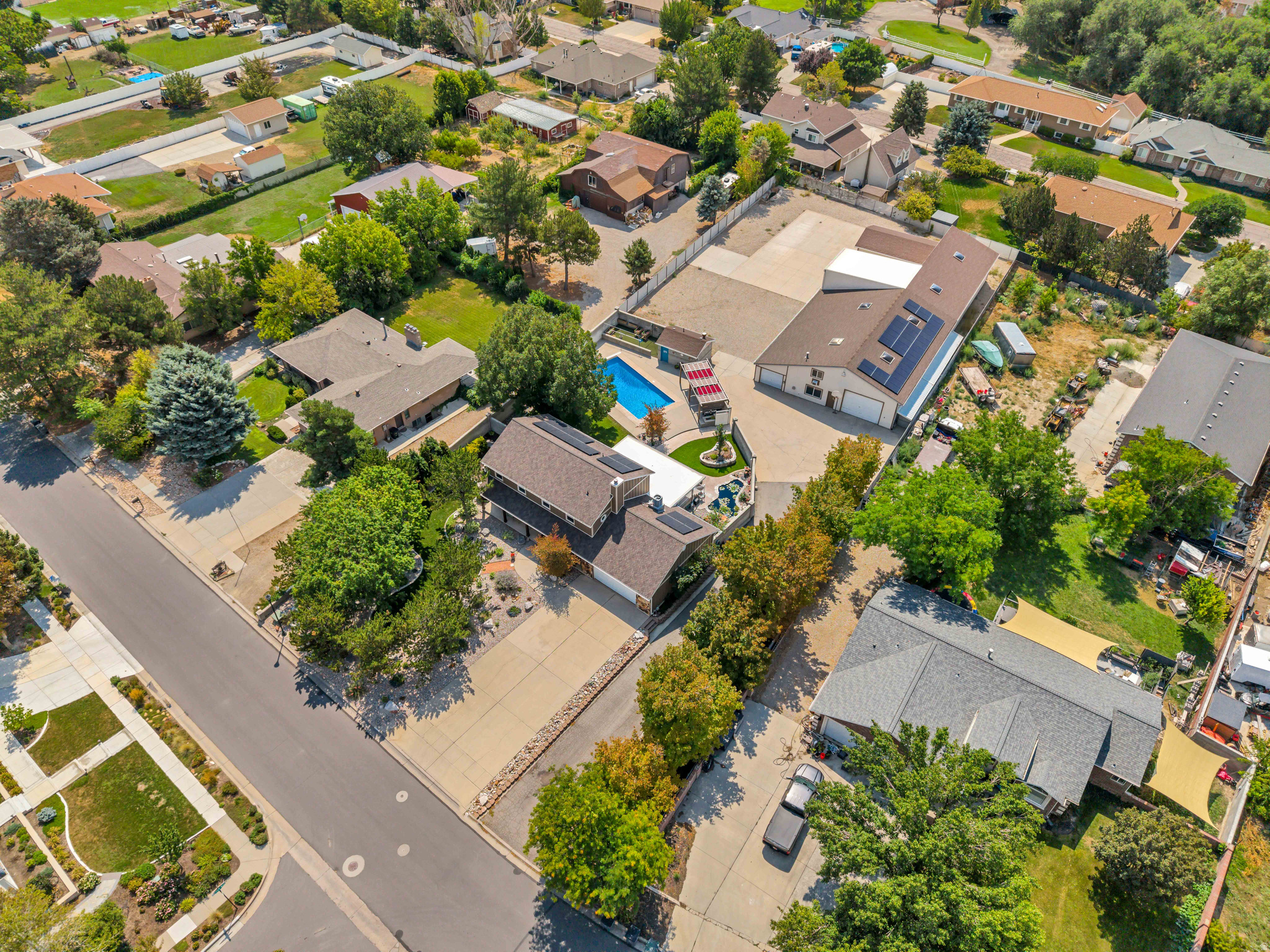 main property photo 118