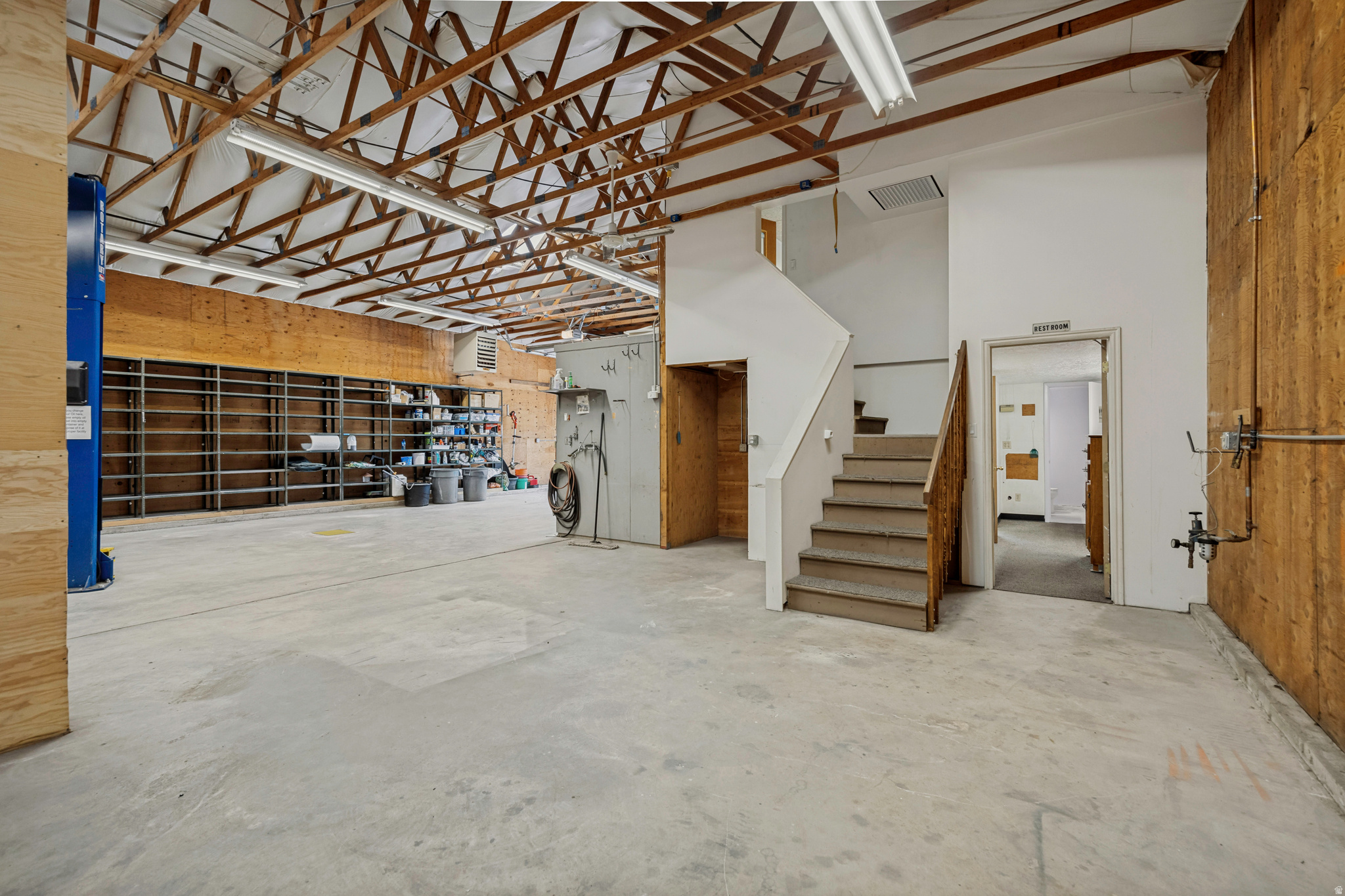 main property photo 76