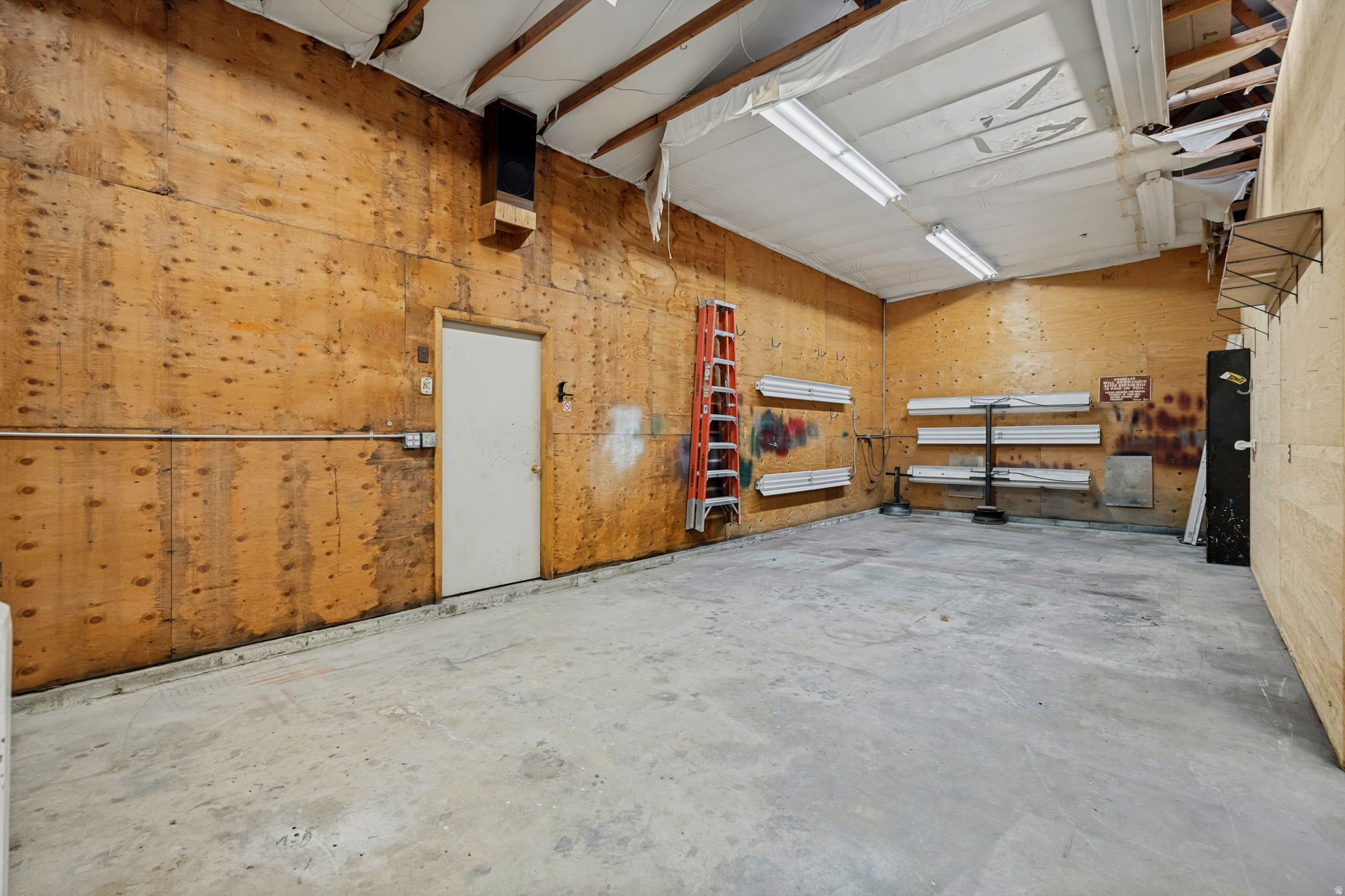 main property photo 79
