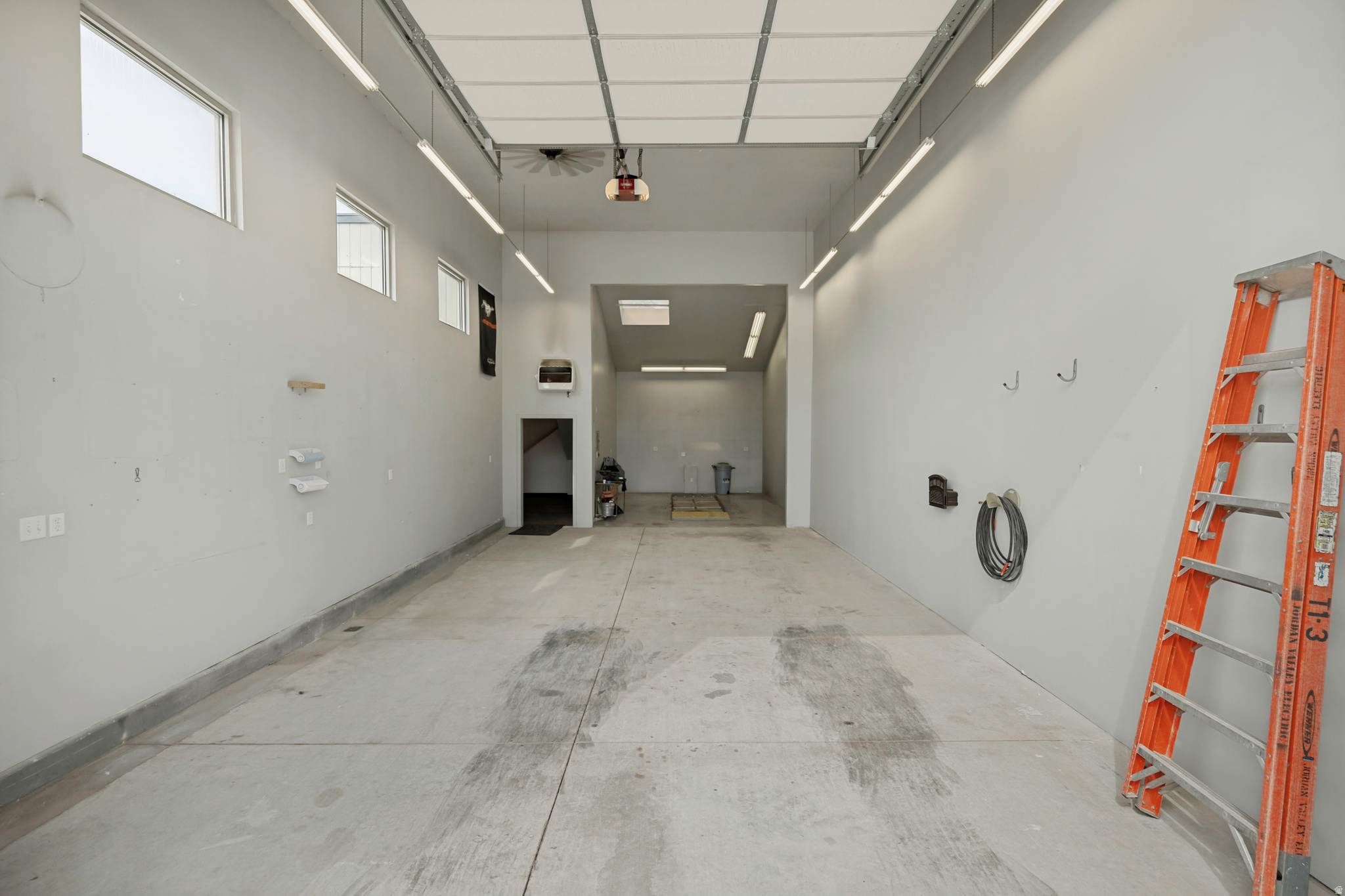 main property photo 81