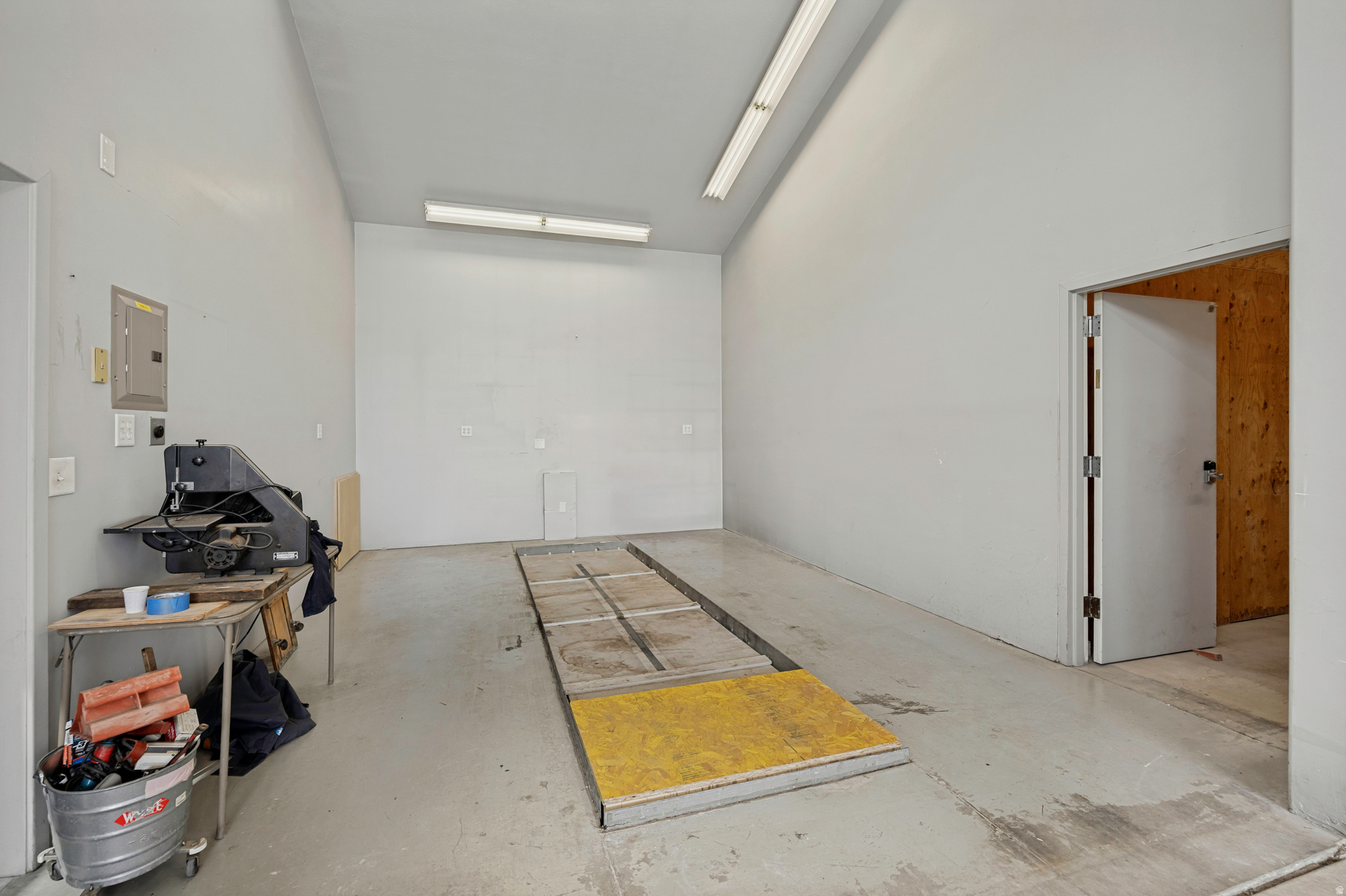 main property photo 88