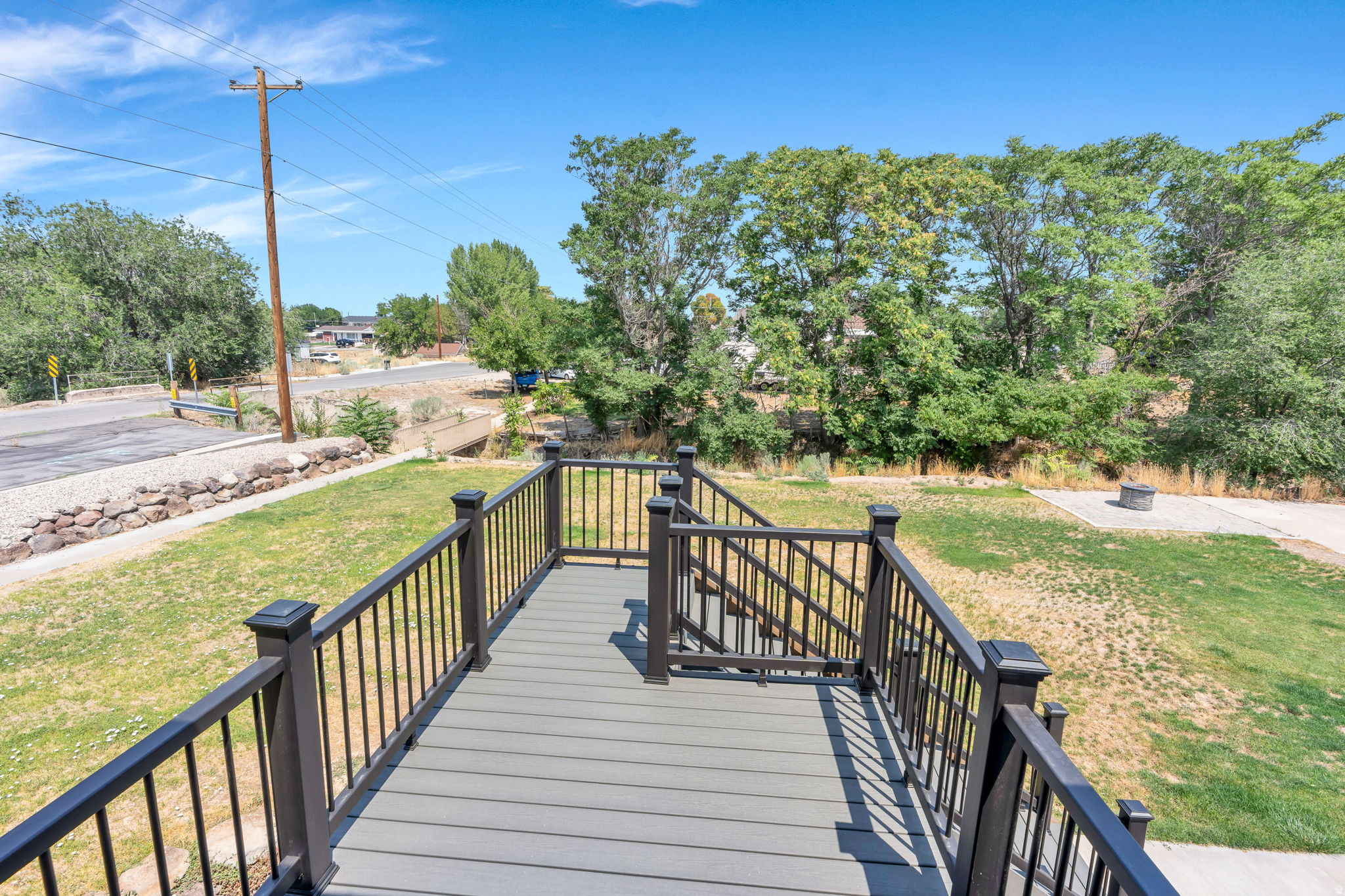 main property photo 31