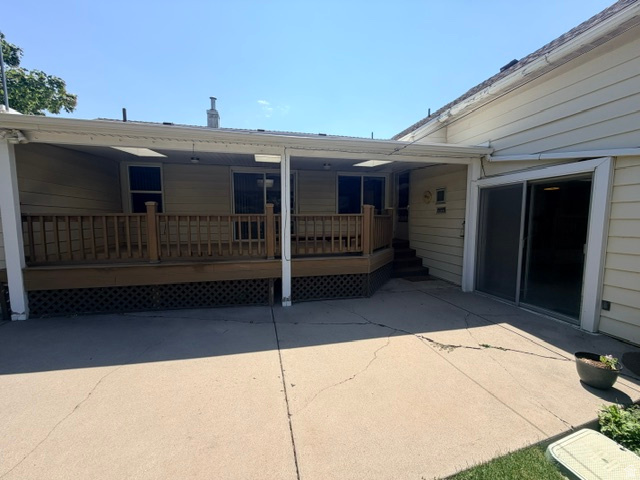 main property photo 11