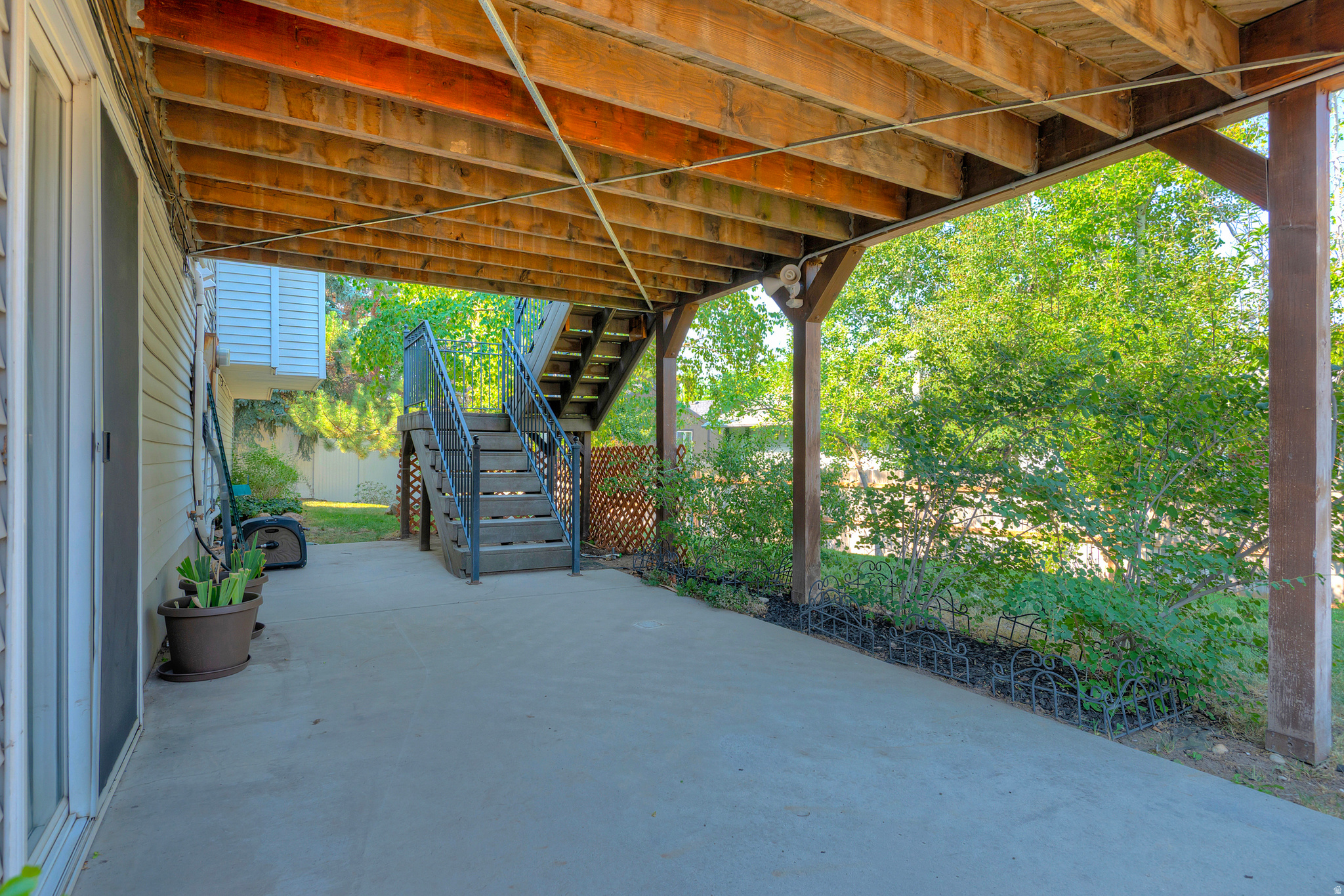 main property photo 33