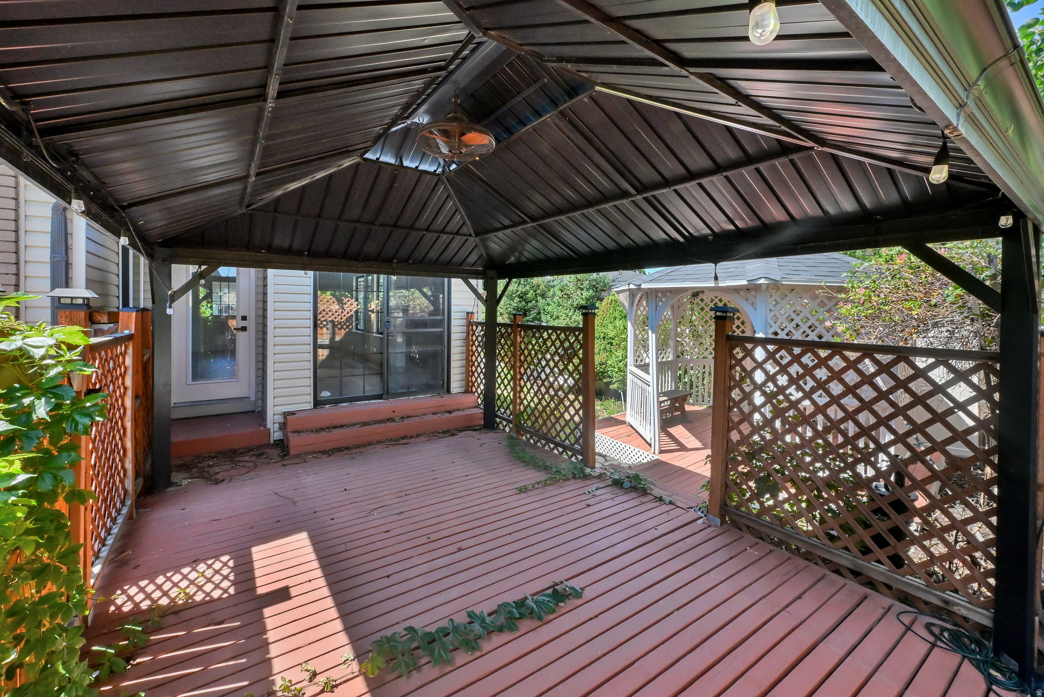 main property photo 44