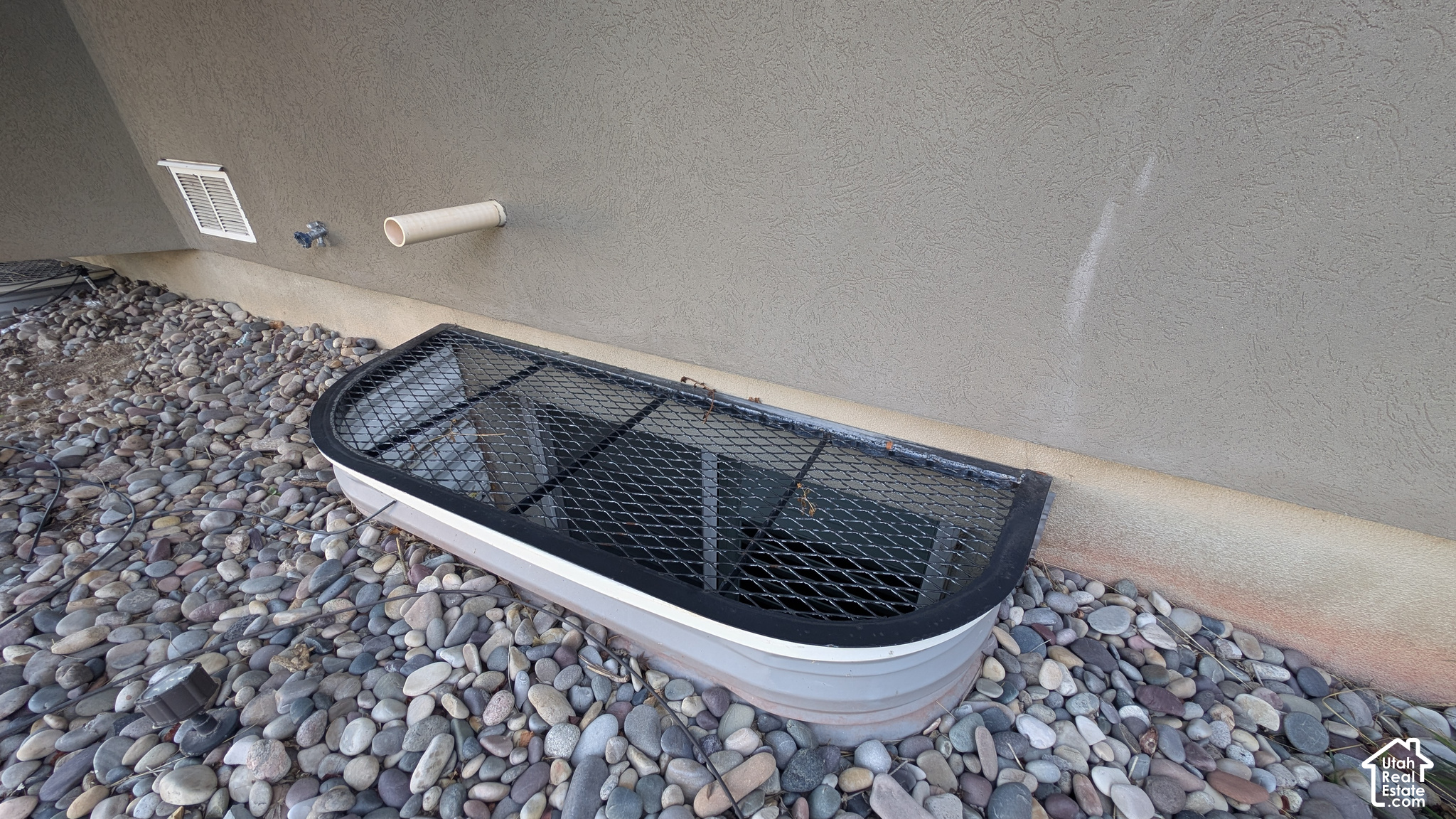 main property photo 68