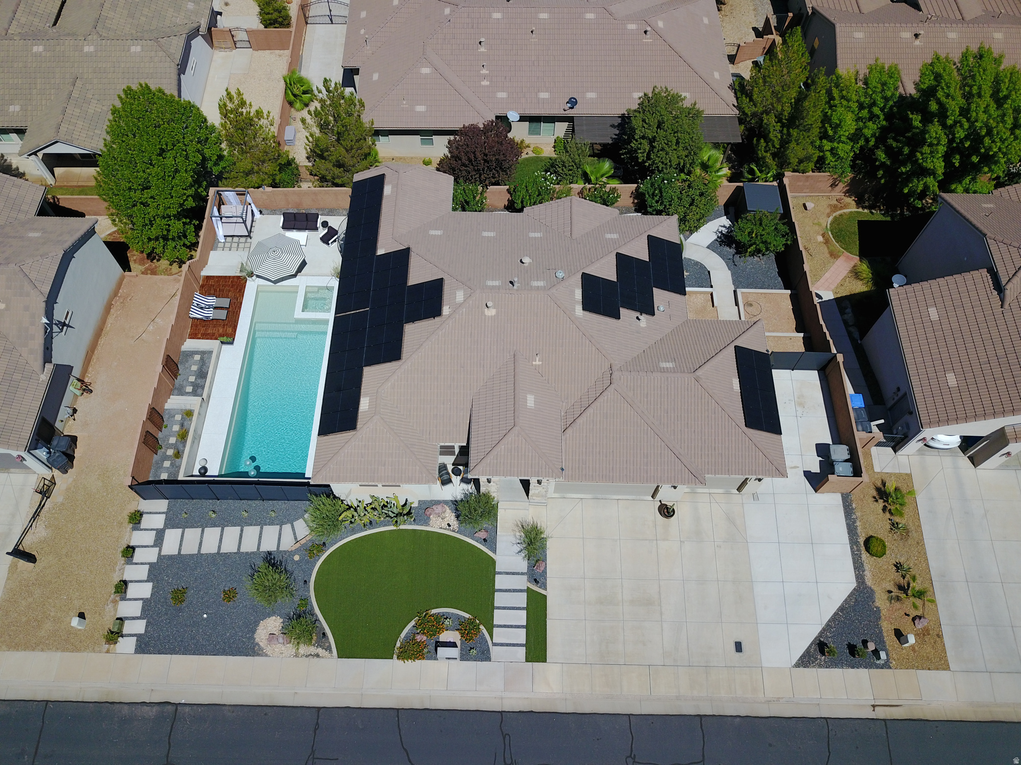 main property photo 64