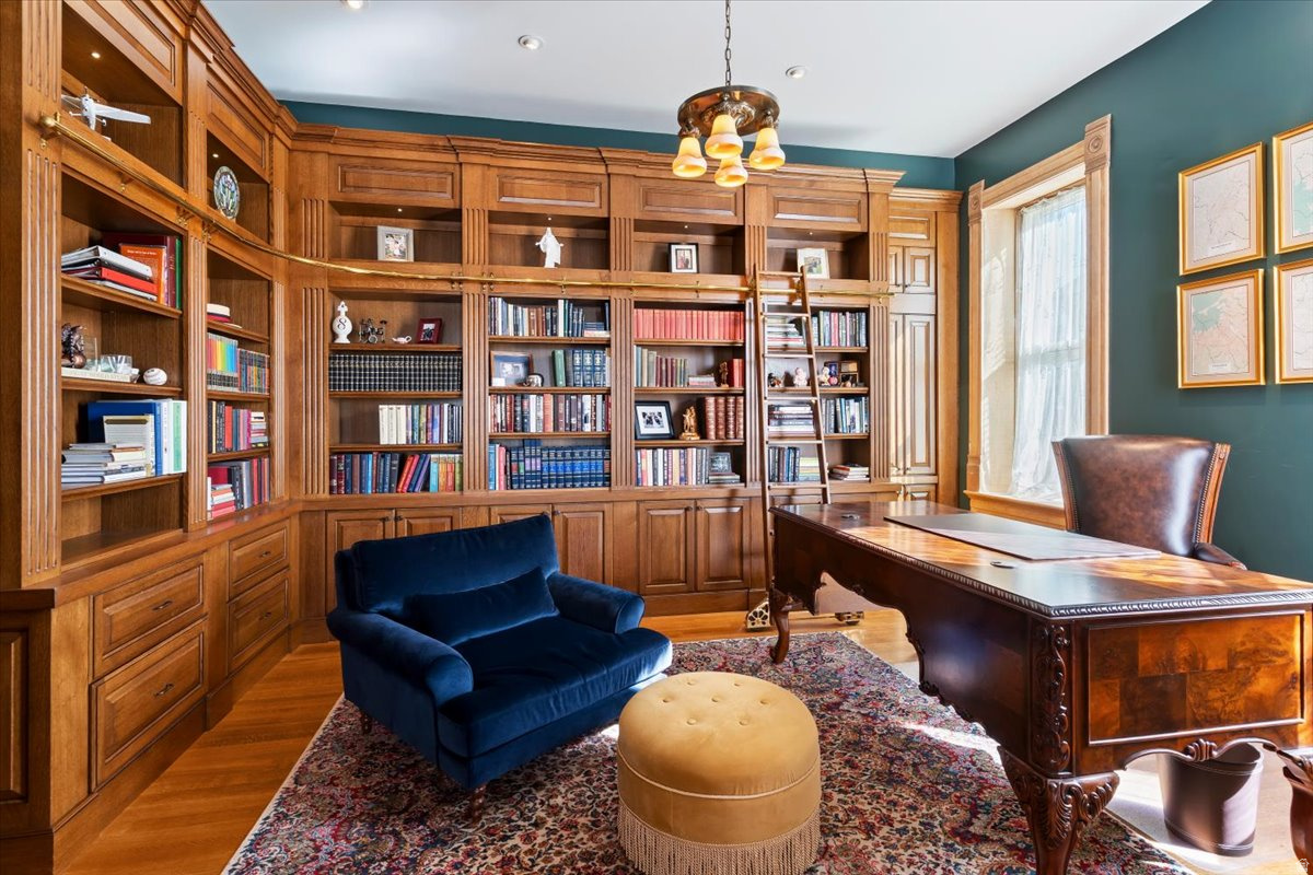 main property photo 12