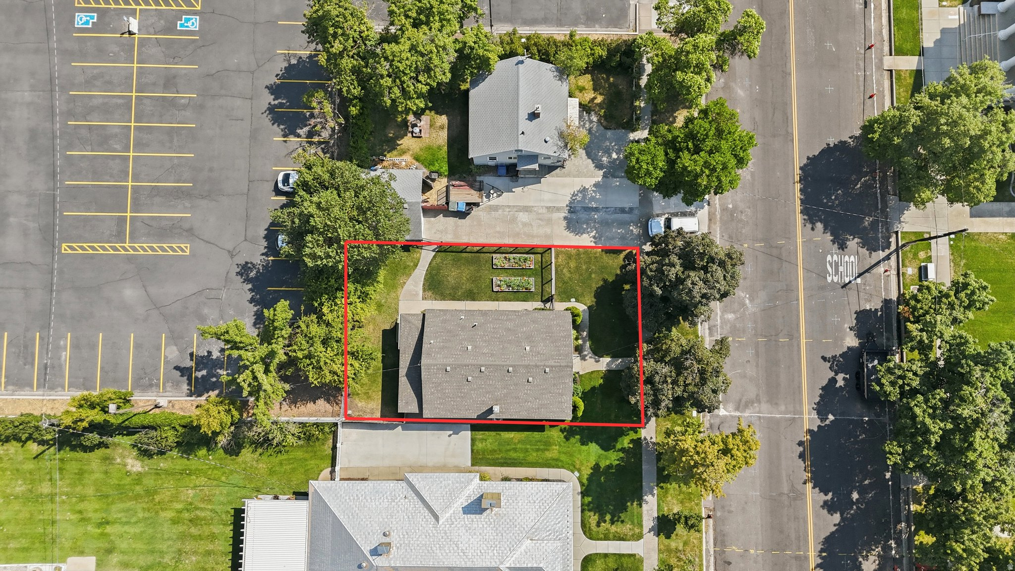 main property photo 16