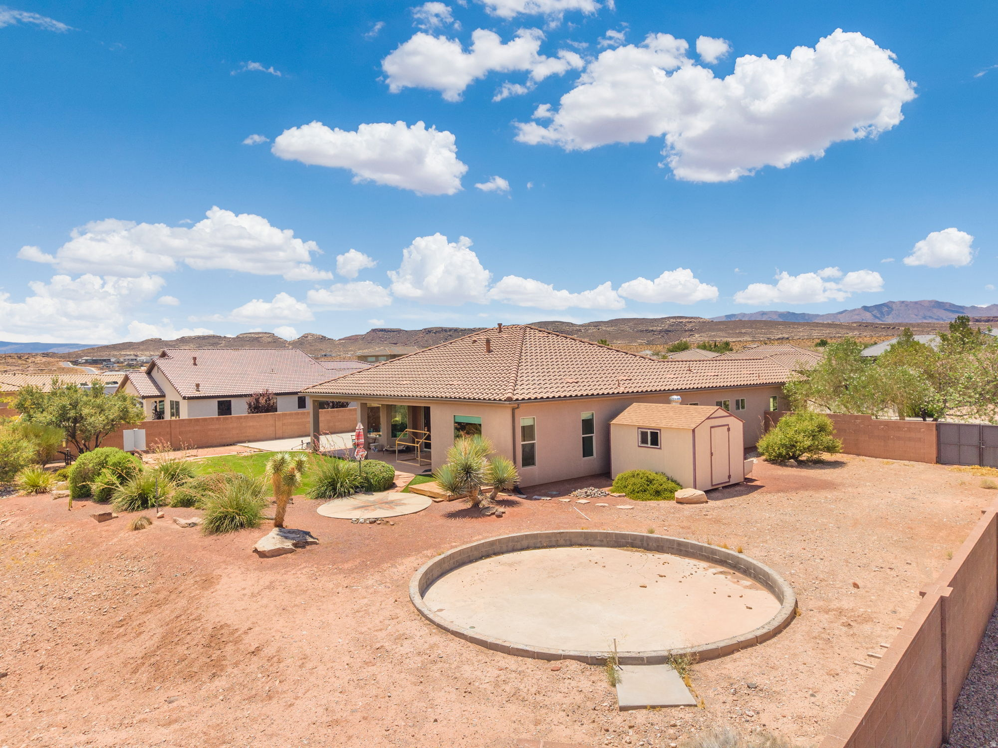 main property photo 40