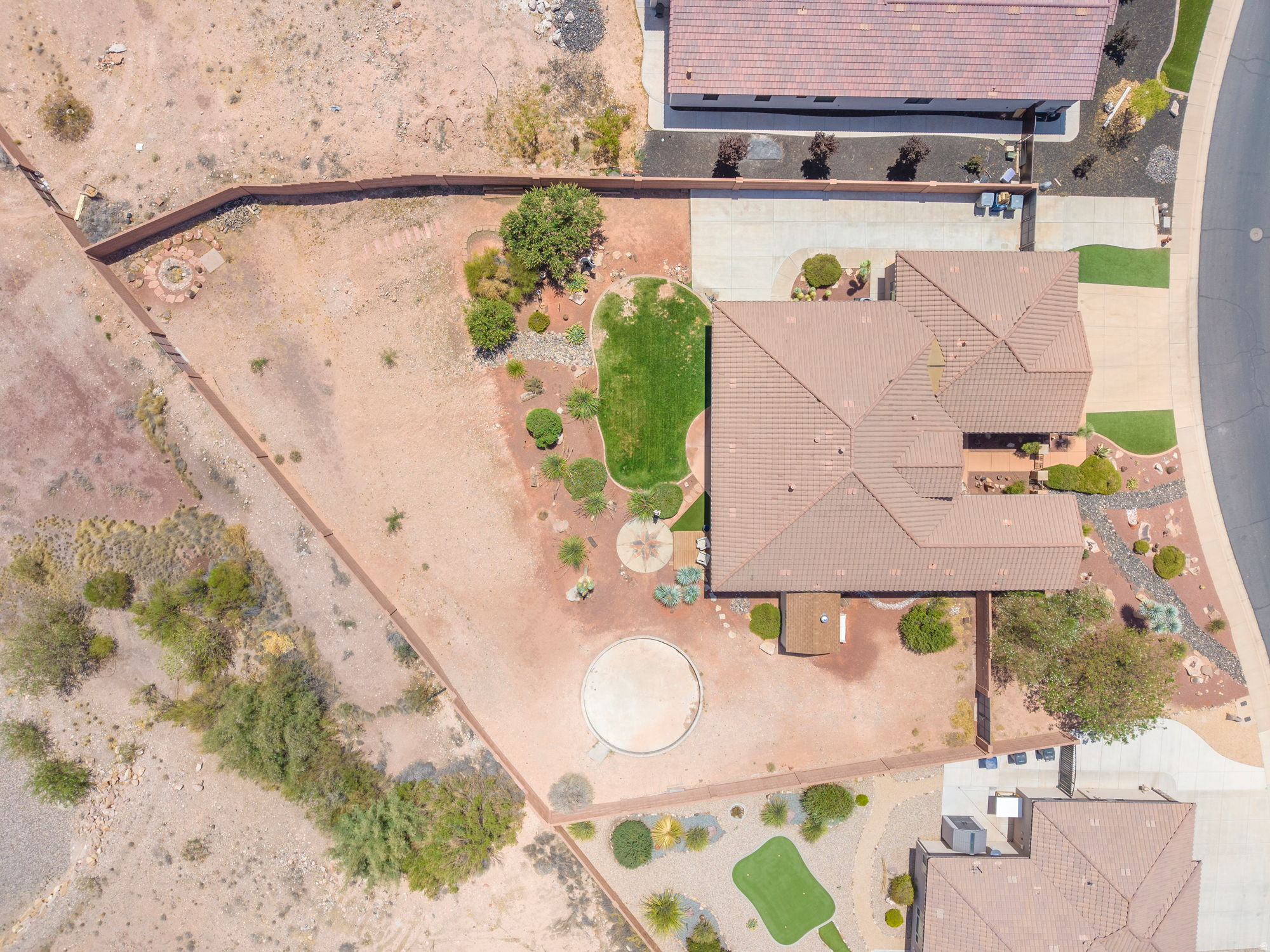 main property photo 41
