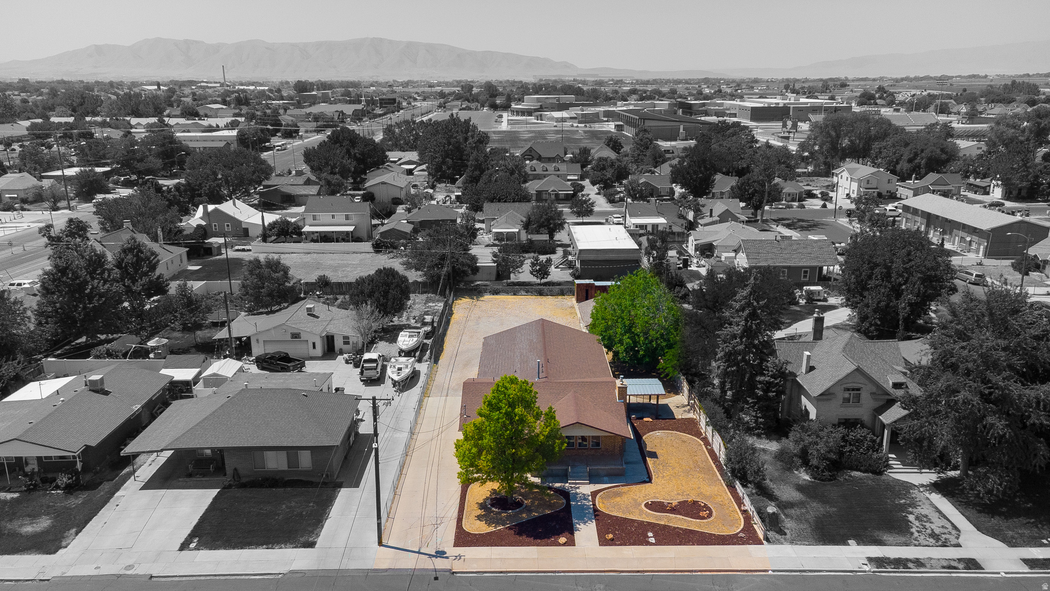 main property photo 20