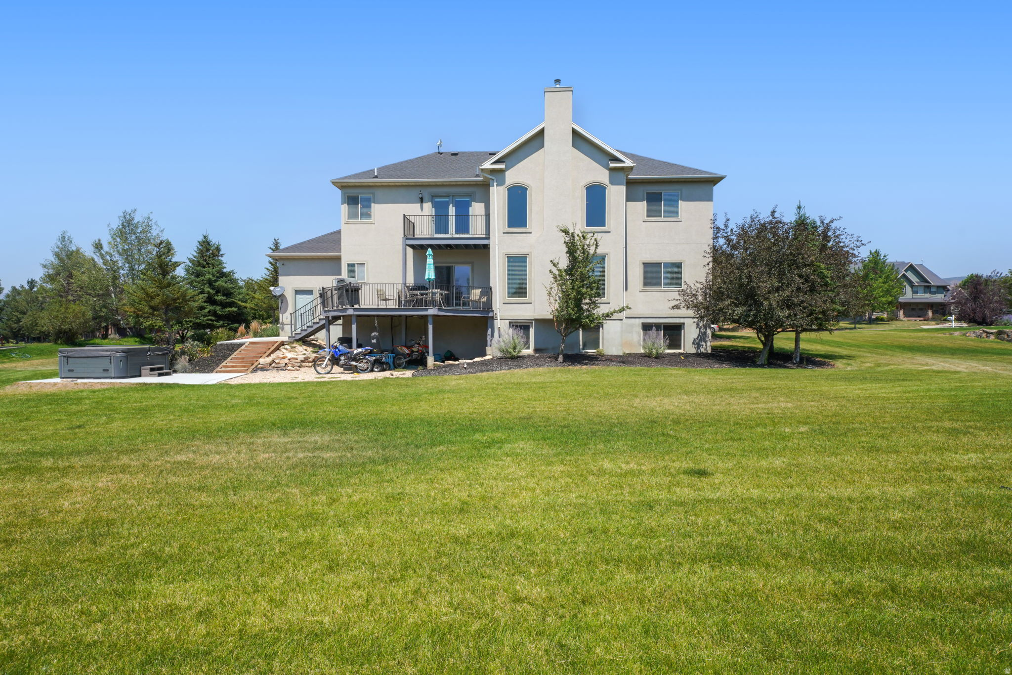 main property photo 41