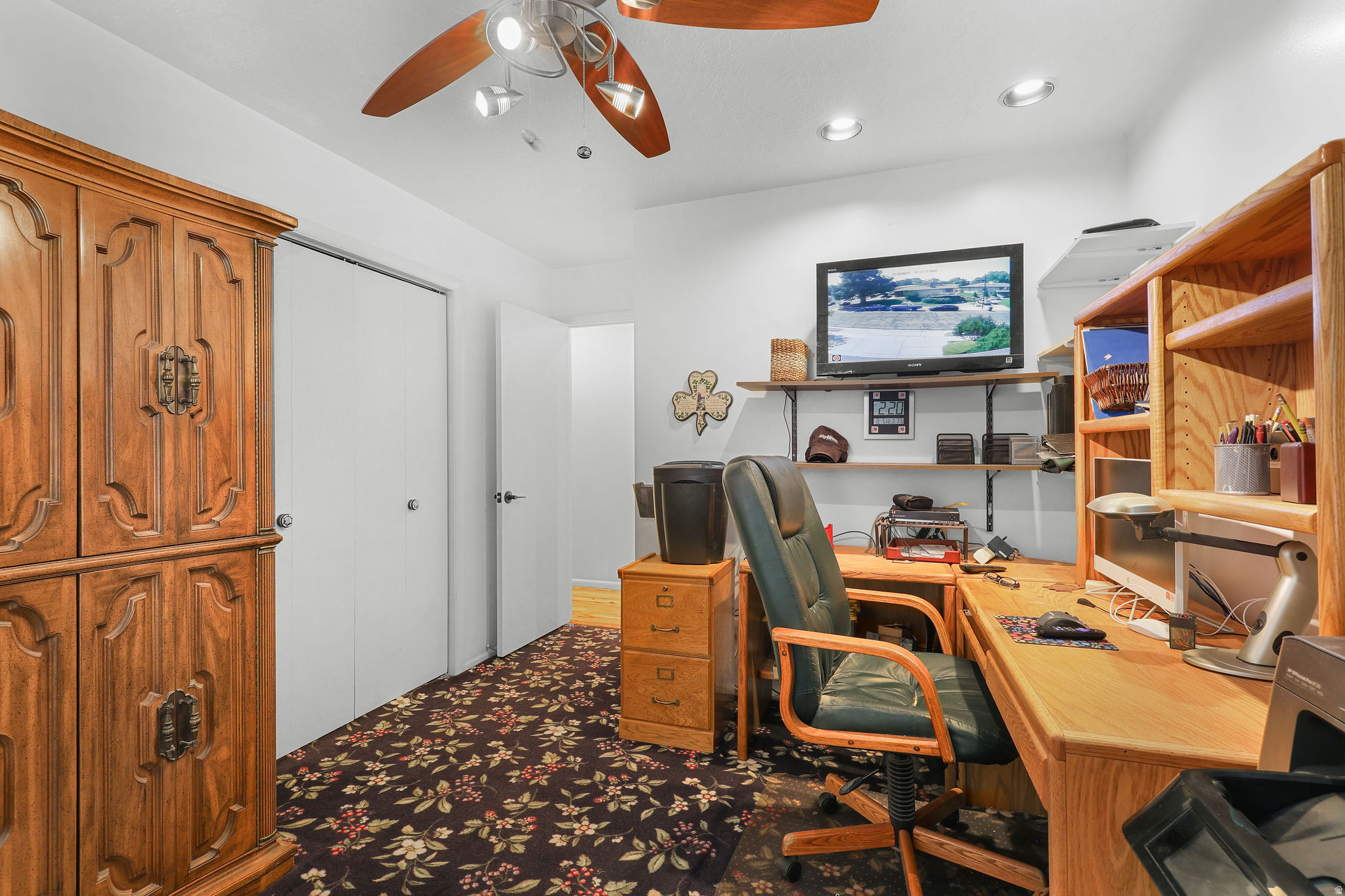 main property photo 24