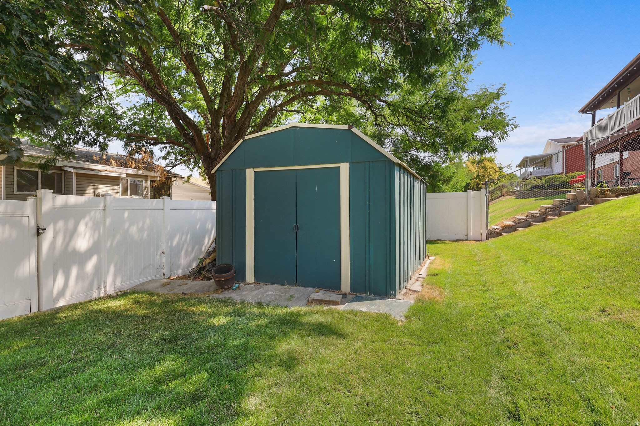 main property photo 42
