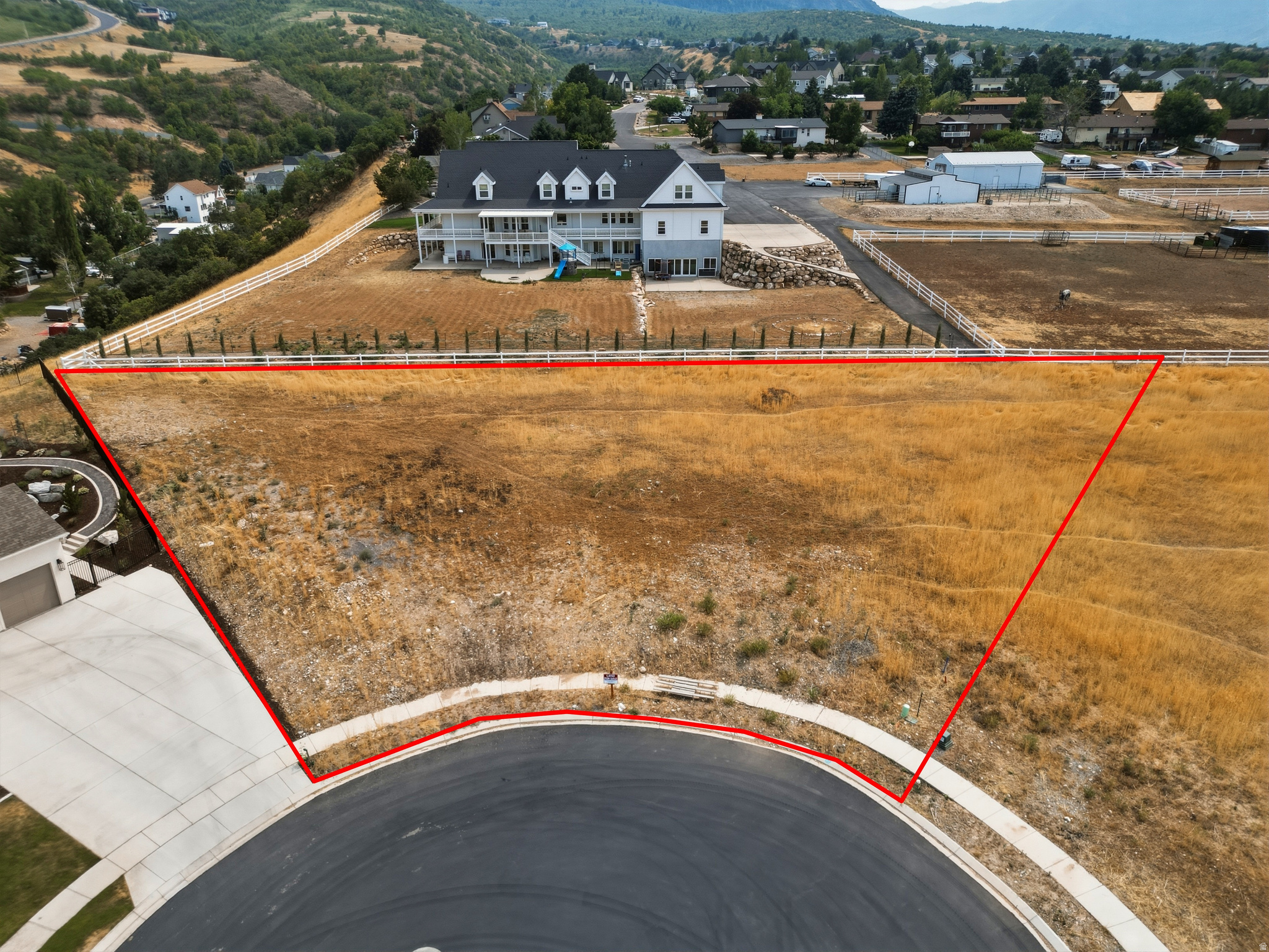 main property photo 11