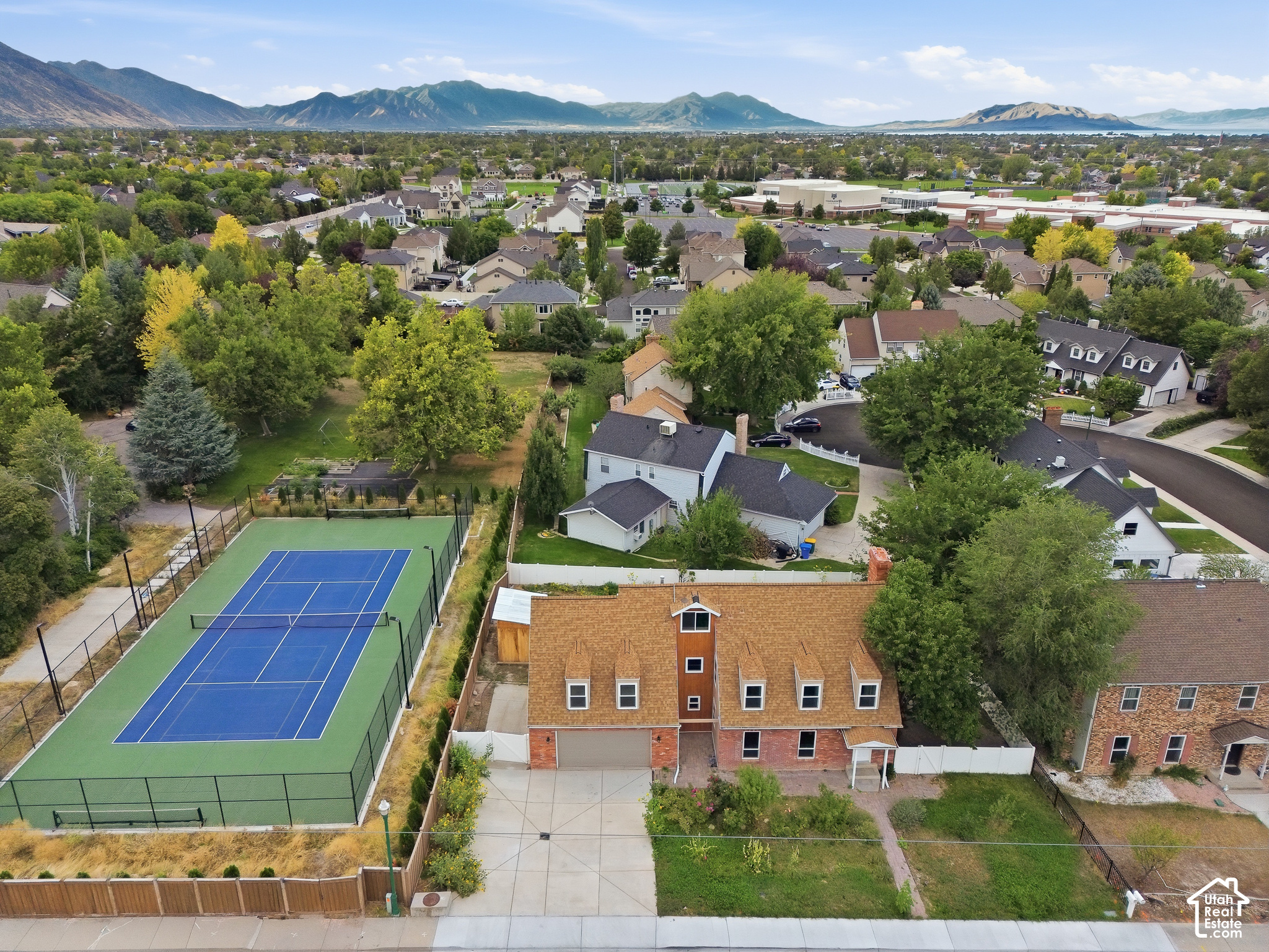 main property photo 76