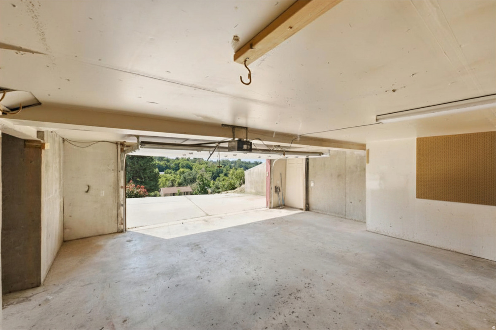 main property photo 61