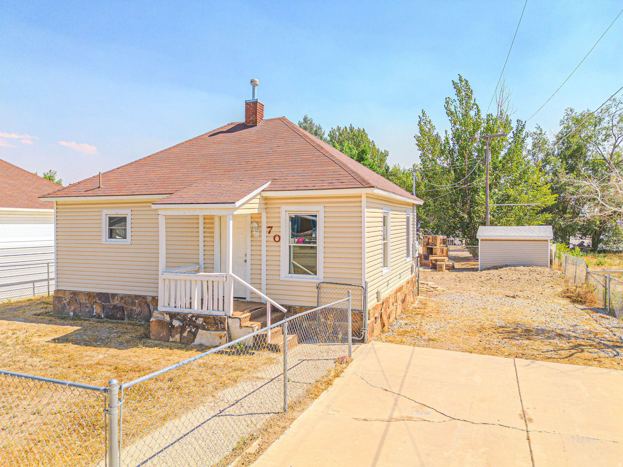 main property photo 32