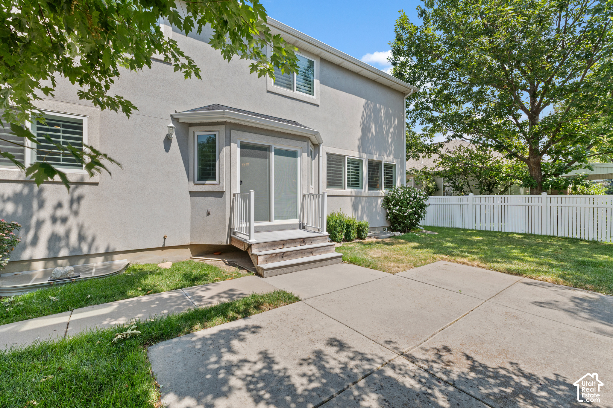 main property photo 40