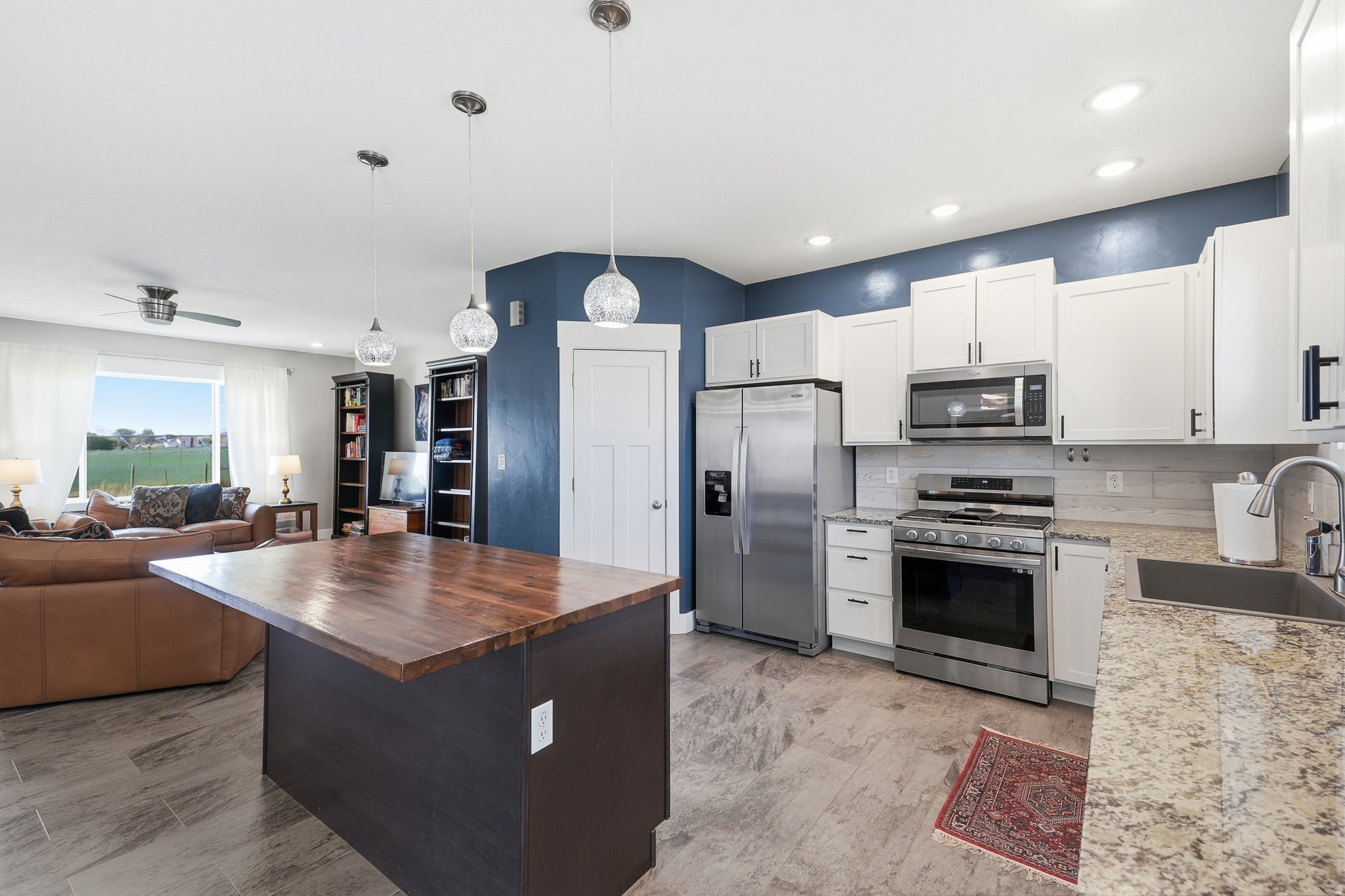 main property photo 14